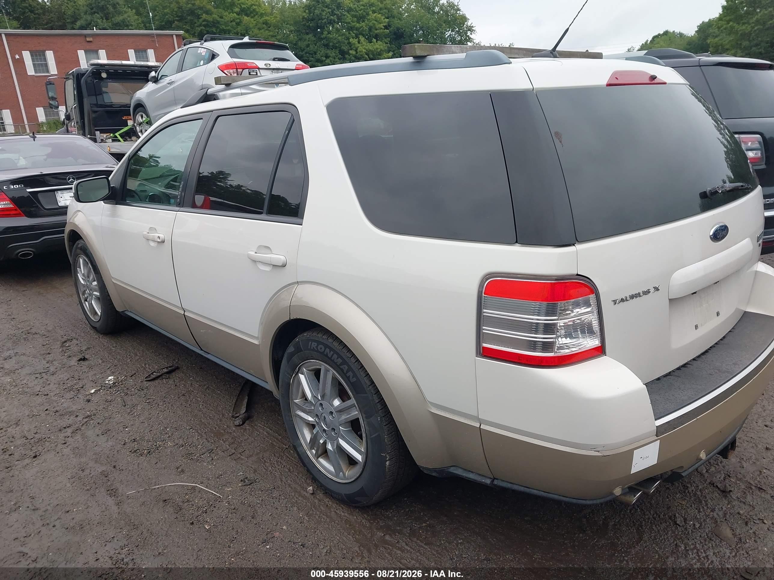 2009 Ford Taurus X Eddie Bauer White vin: 1FMDK08W49GA01205