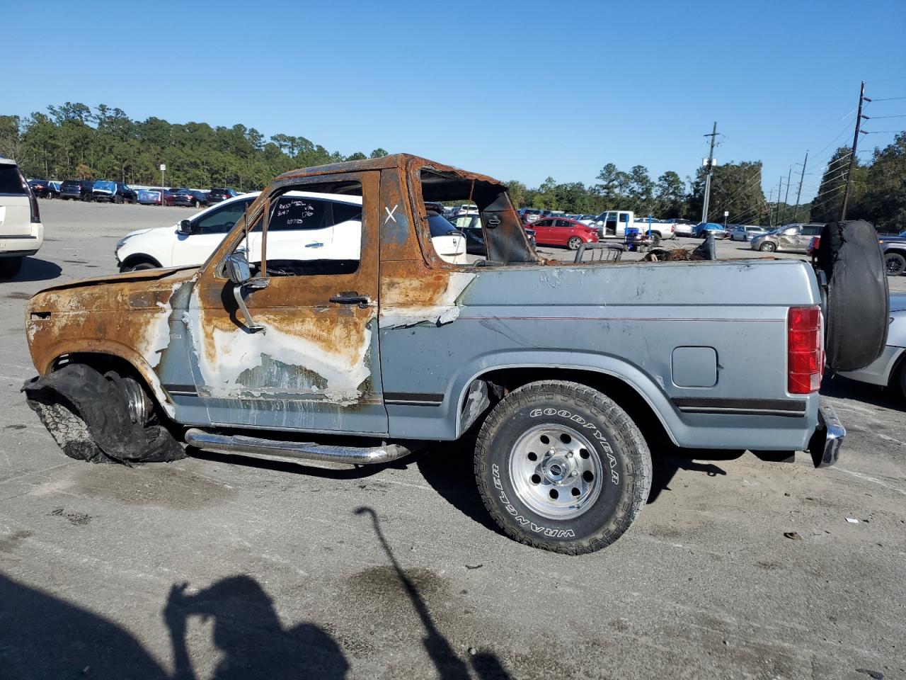 1984 Ford Bronco U100 Silver vin: 1FMDU15F9ELA55864