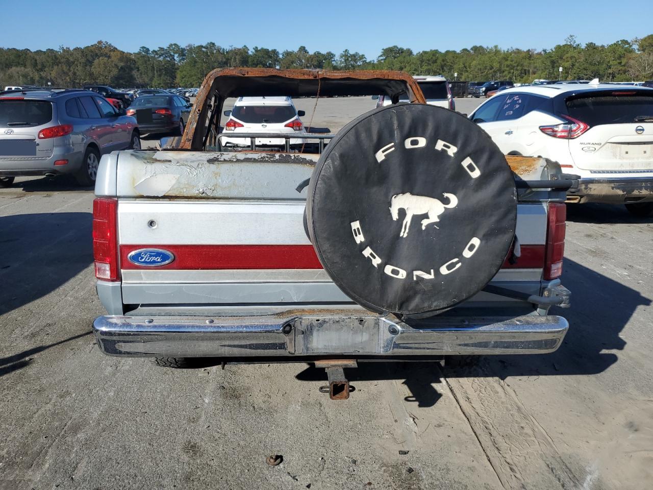 1984 Ford Bronco U100 Silver vin: 1FMDU15F9ELA55864