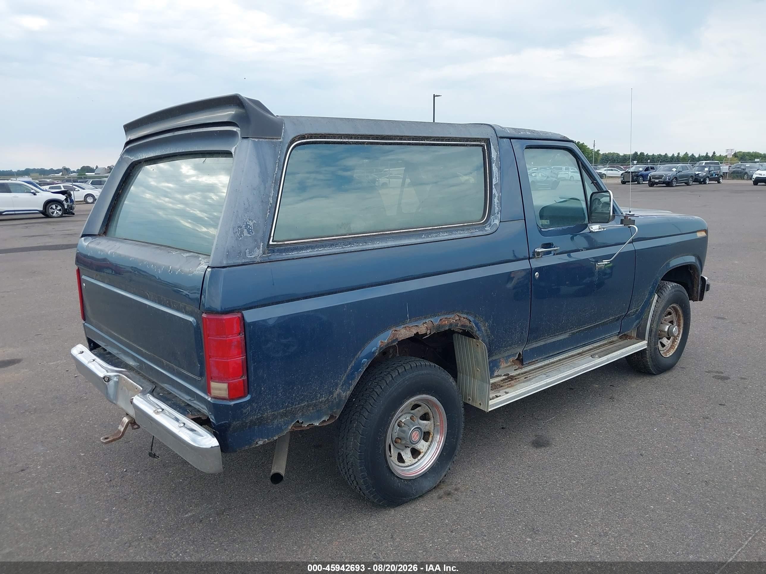 1986 Ford Bronco U100 Blue vin: 1FMDU15NXGLA47055