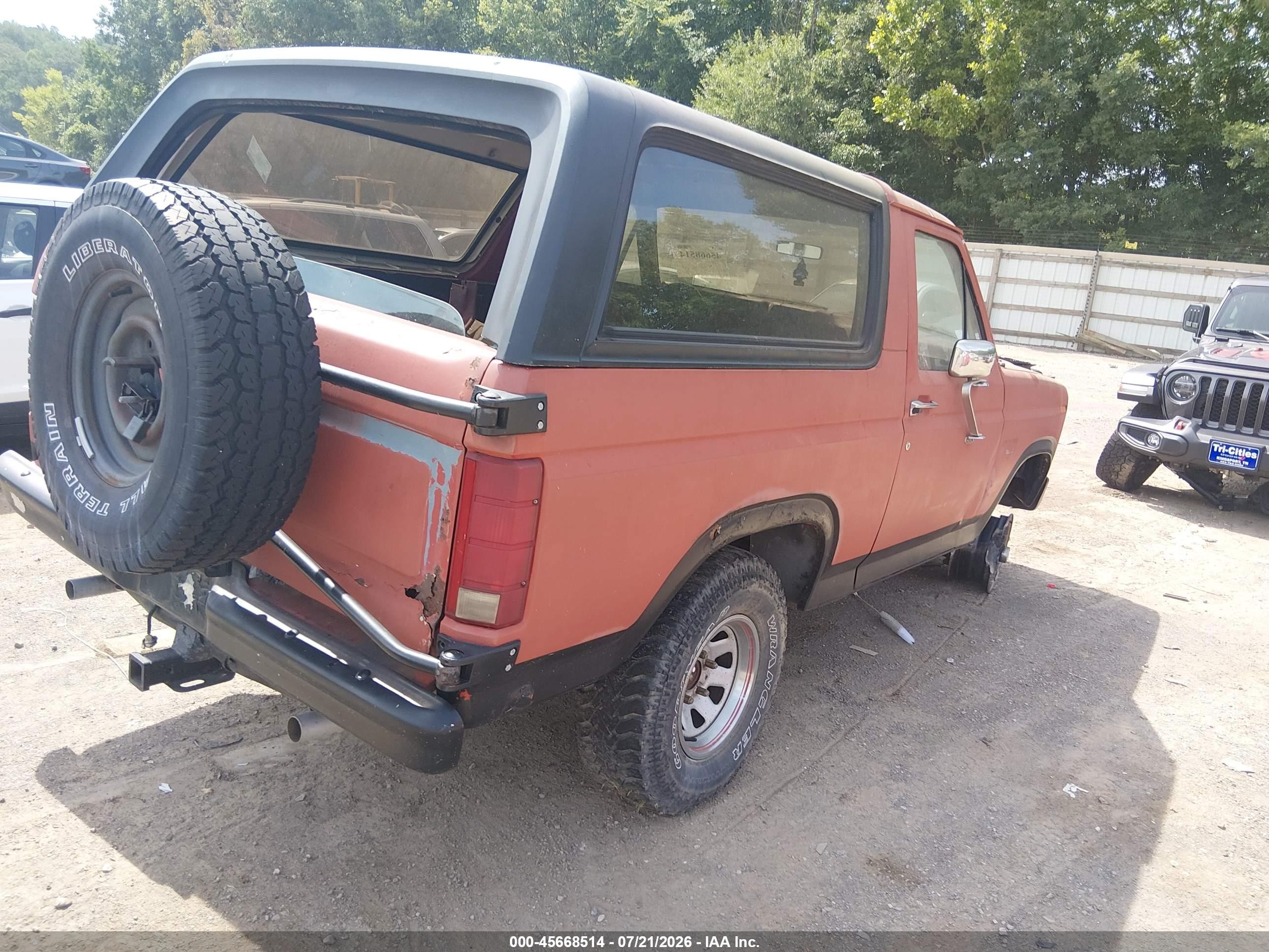 1986 Ford Bronco U100 Red vin: 1FMDU15NXGLA81979