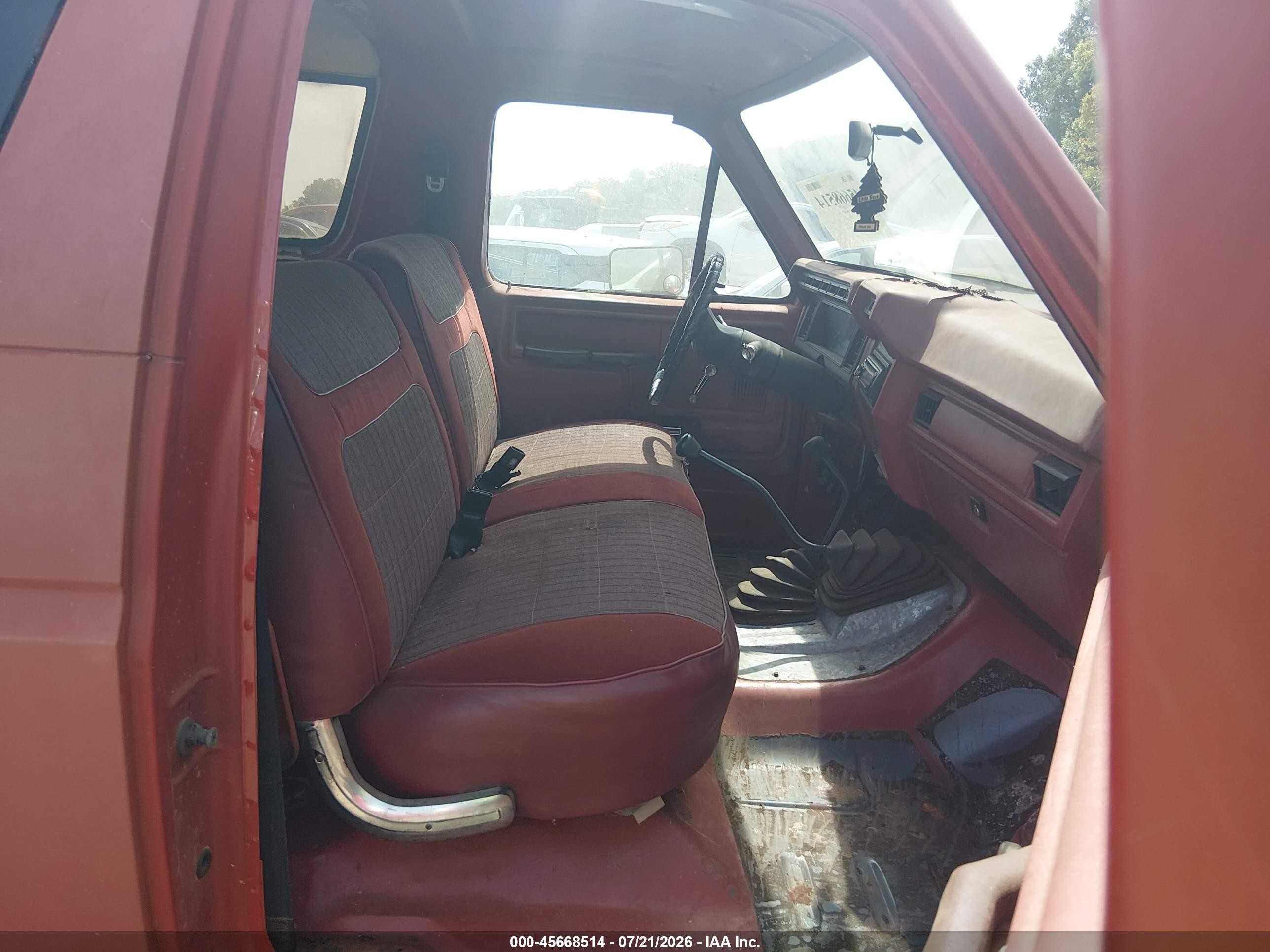 1986 Ford Bronco U100 Red vin: 1FMDU15NXGLA81979