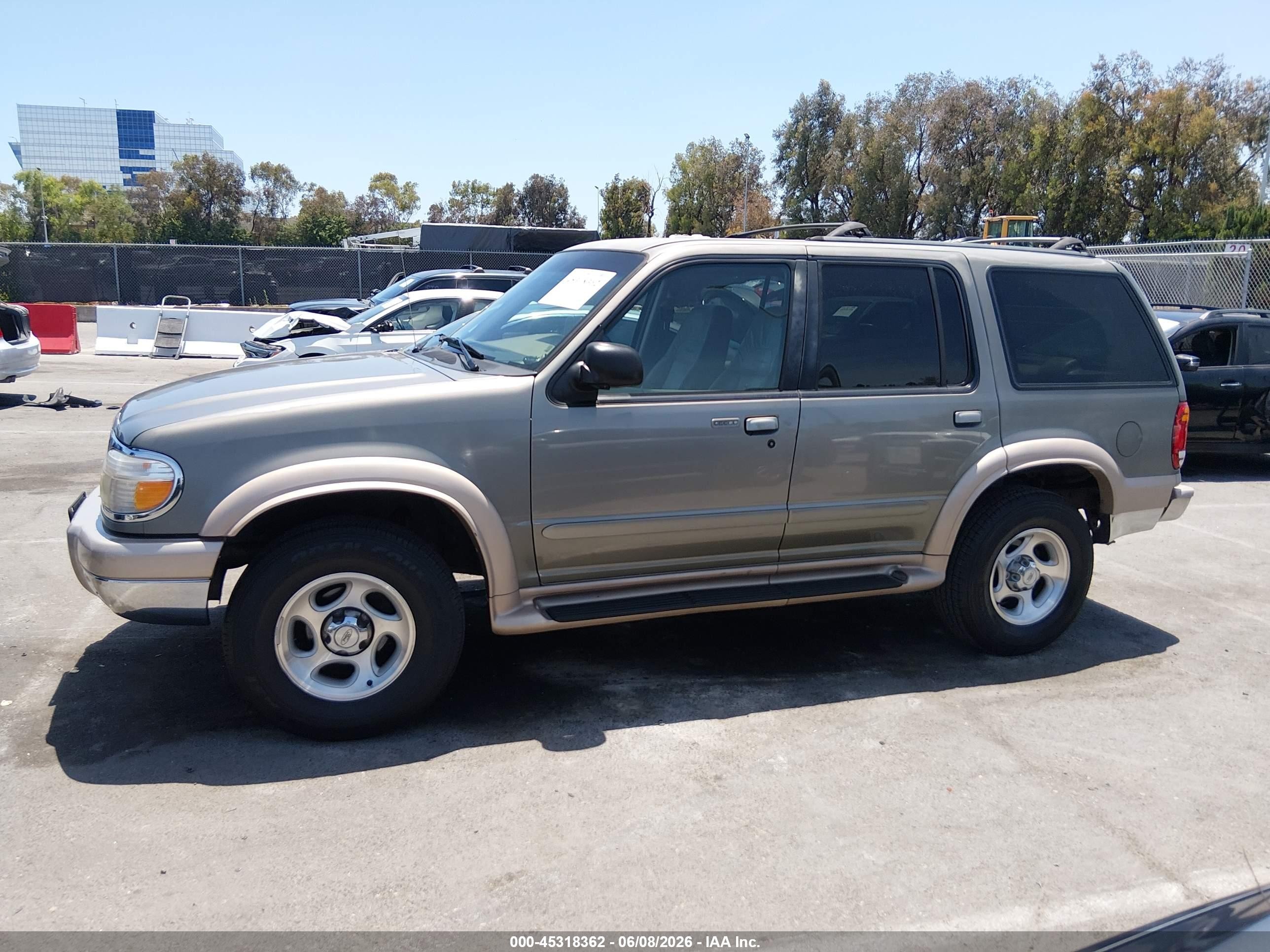 1999 Ford Explorer Eddie Bauer/limited Edition/xlt Gray vin: 1FMDU32E2XZA25189
