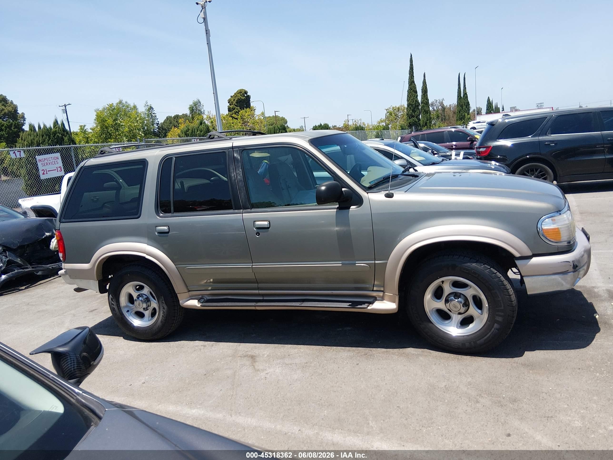 1999 Ford Explorer Eddie Bauer/limited Edition/xlt Gray vin: 1FMDU32E2XZA25189