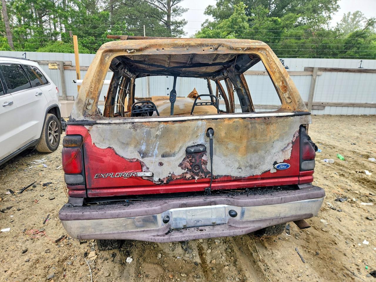 1997 Ford Explorer Burn vin: 1FMDU32E7VUD40189