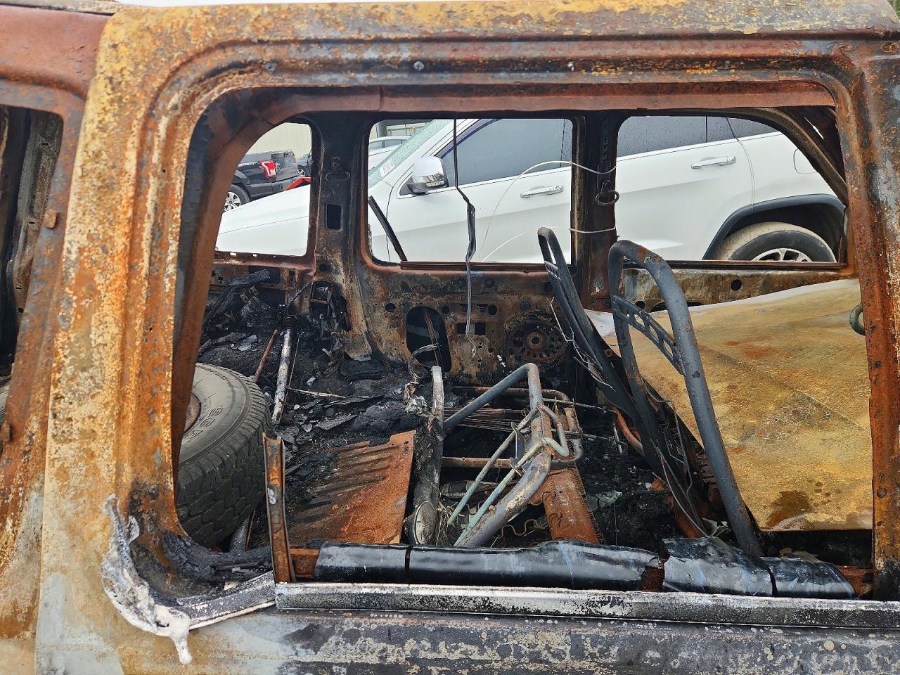 1997 Ford Explorer Burn vin: 1FMDU32E7VUD40189