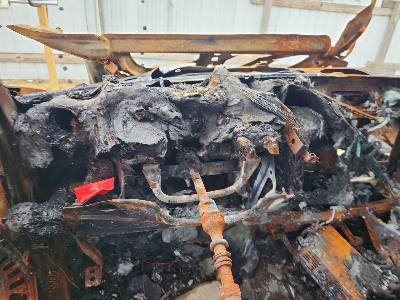 1997 Ford Explorer Burn vin: 1FMDU32E7VUD40189