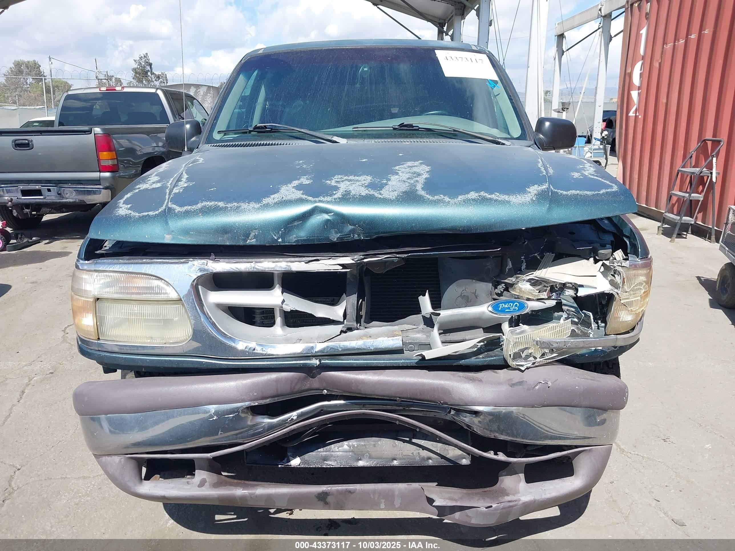 1997 Ford Explorer Eddie Bauer/limited/xl/xlt Зеленый vin: 1FMDU32EXVUA15987