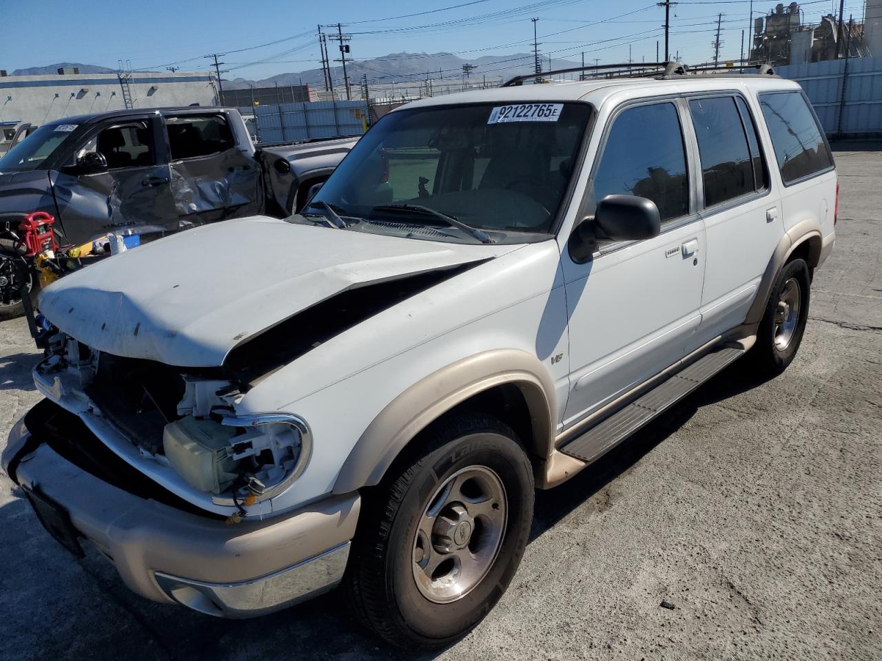 1999 Ford Explorer White vin: 1FMDU32P2XZA60512