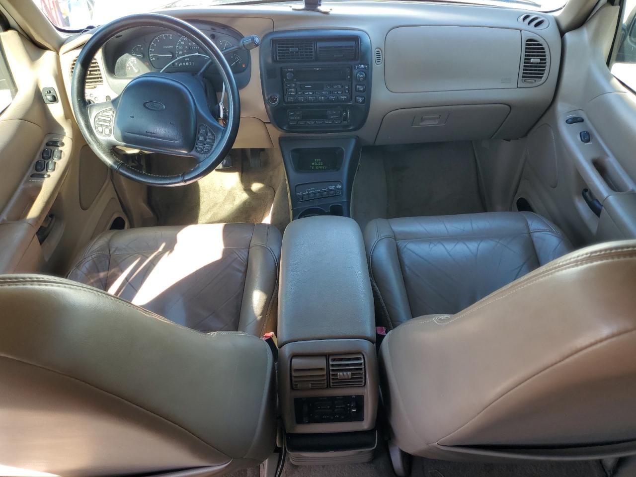 1999 Ford Explorer White vin: 1FMDU32P2XZA60512