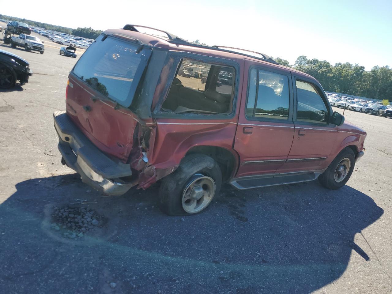 1996 Ford Explorer Burgundy vin: 1FMDU32X0TZB52597