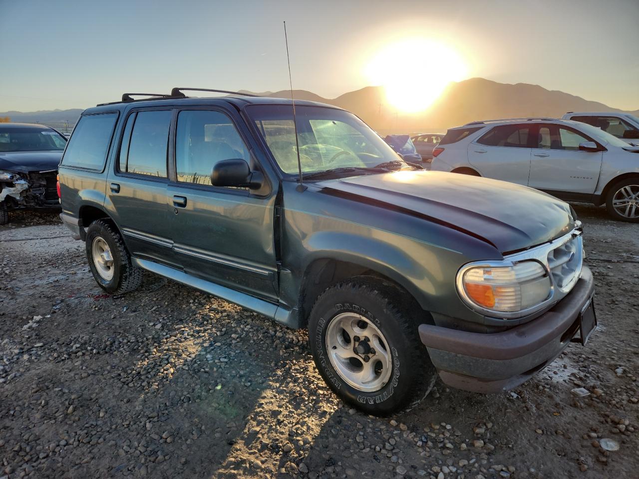 1995 Ford Explorer Green vin: 1FMDU32X1SZB86398