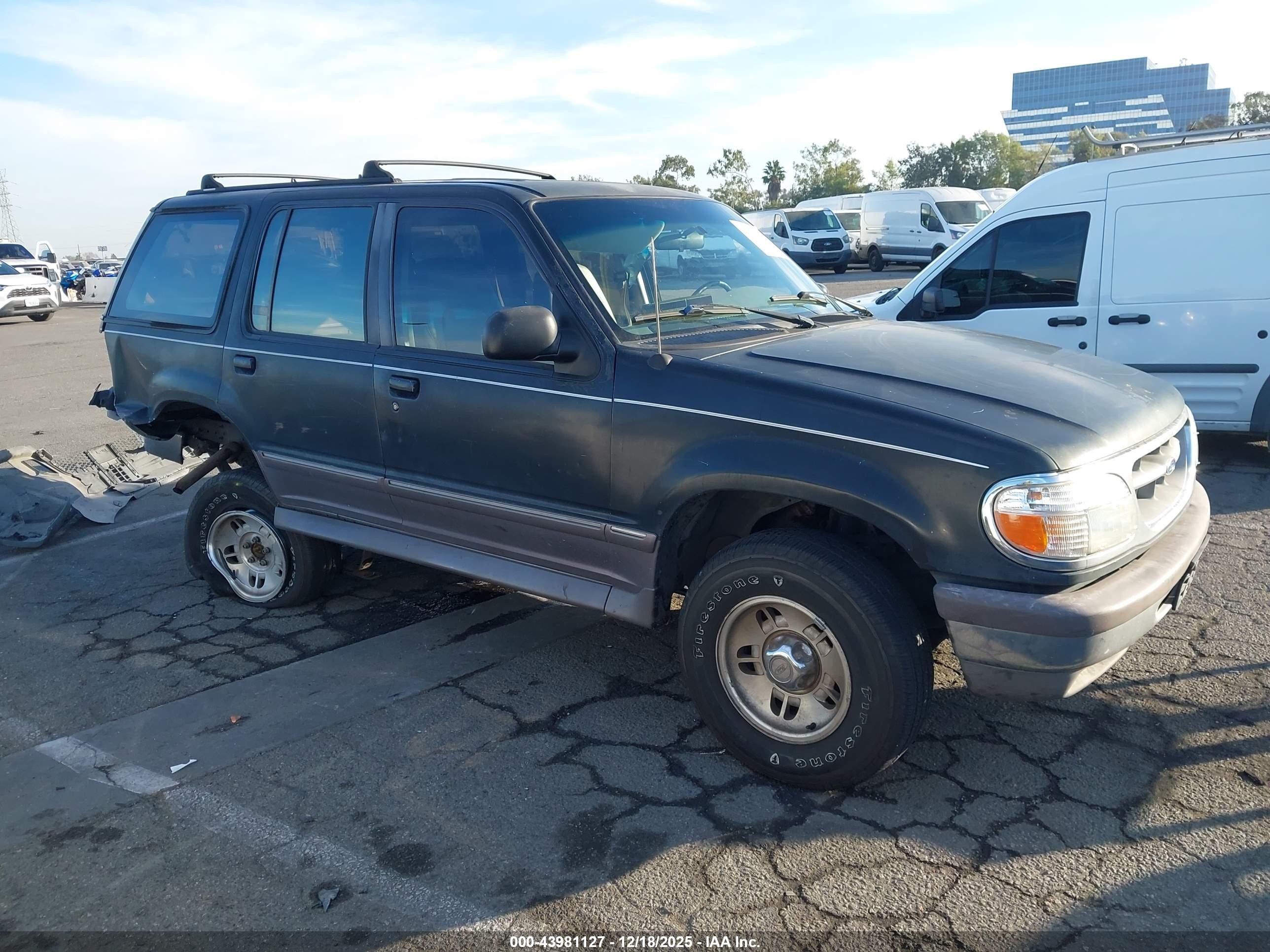 1995 Ford Explorer   Gray vin: 1FMDU32X1SZB90998