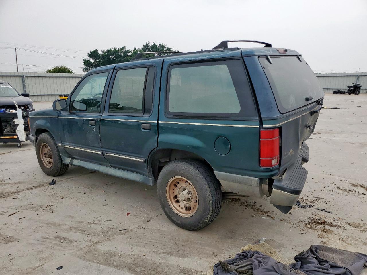 1994 Ford Explorer Teal vin: 1FMDU32X2RUA24741