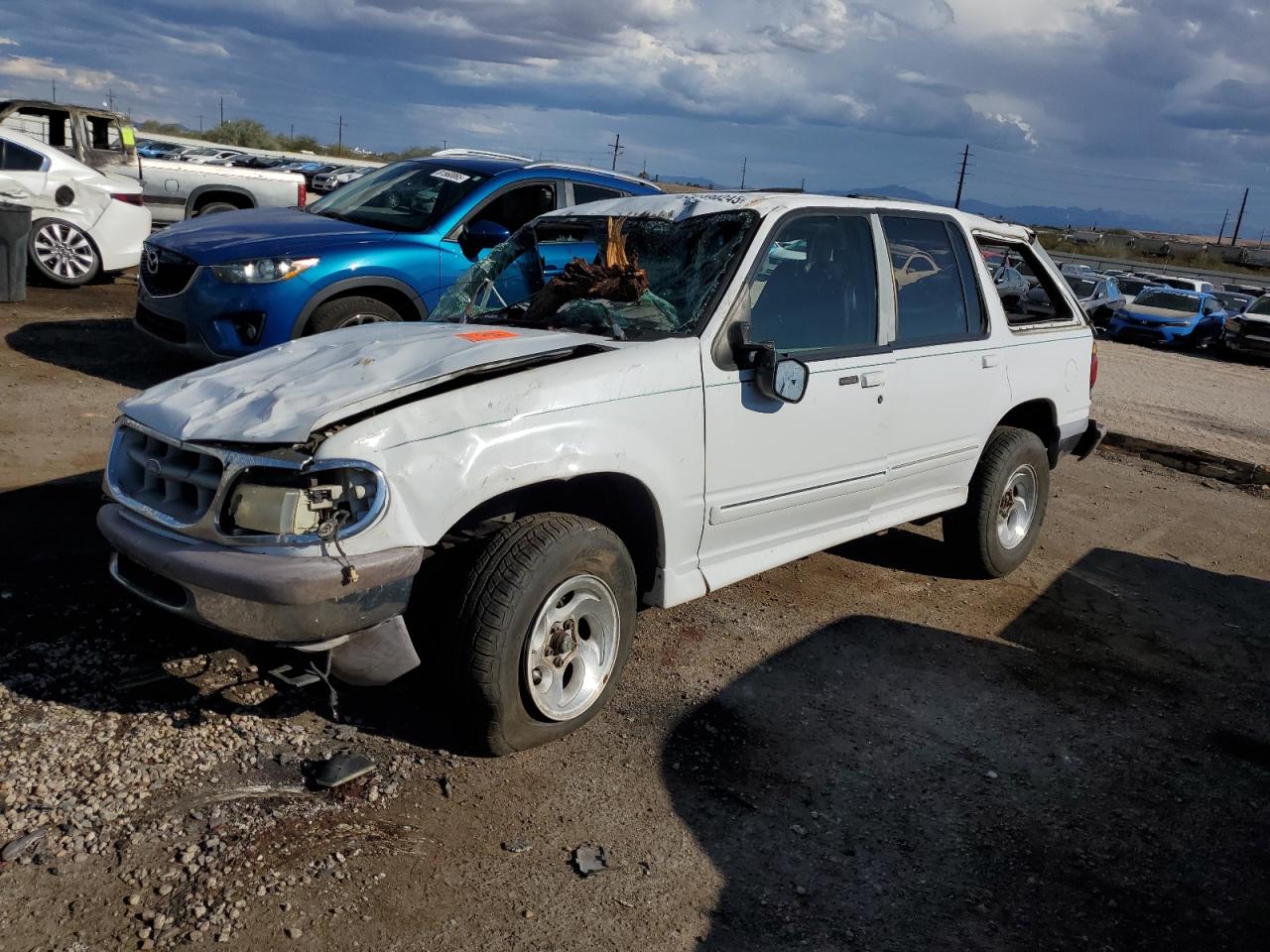 1995 Ford Explorer White vin: 1FMDU32X2SZB30745