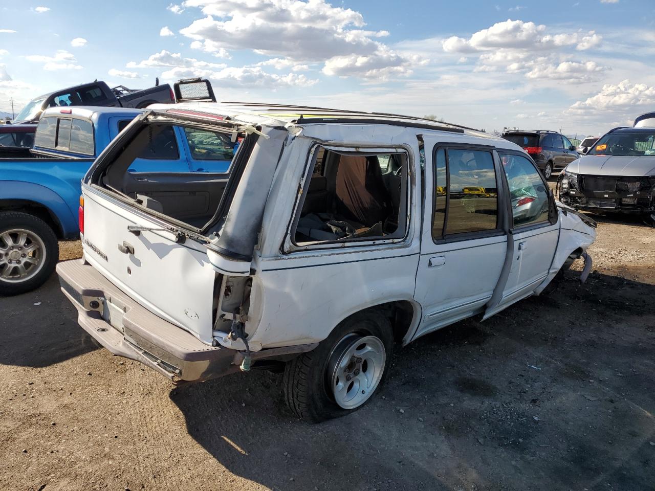 1995 Ford Explorer Белый vin: 1FMDU32X2SZB30745