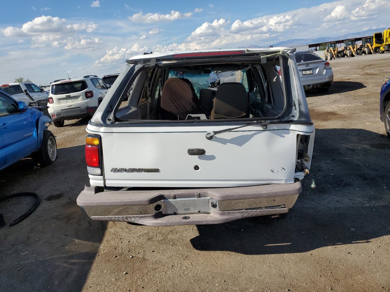 1995 Ford Explorer Белый vin: 1FMDU32X2SZB30745