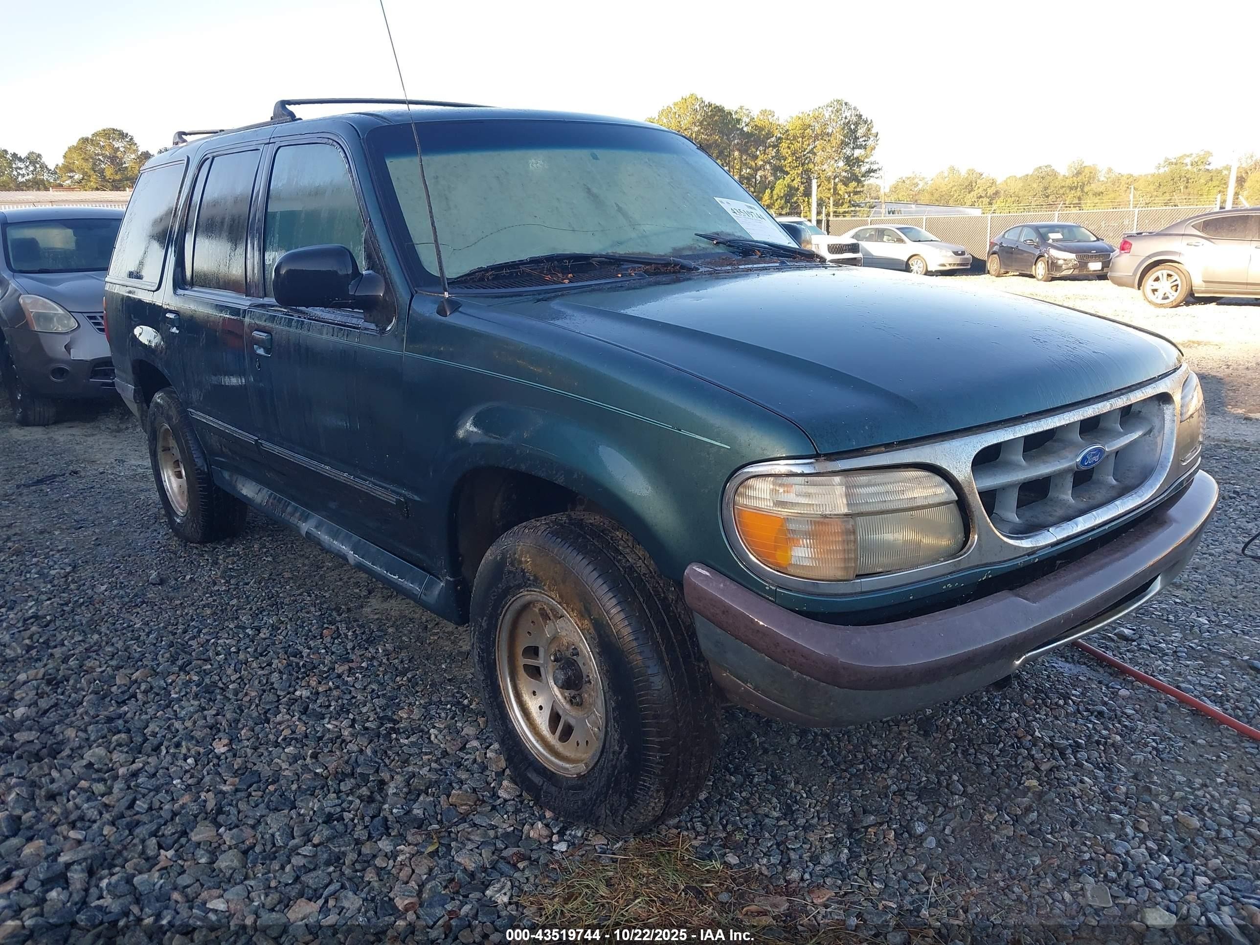 1995 Ford Explorer   Green vin: 1FMDU32X3SUA82850