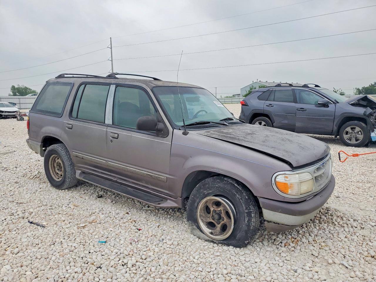 1996 Ford Explorer Gray vin: 1FMDU32X3TZB36619