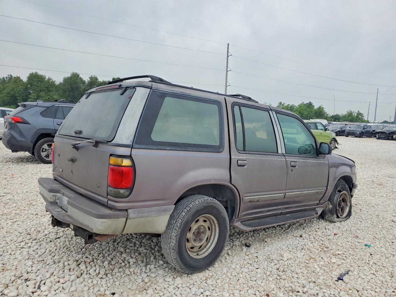 1996 Ford Explorer Gray vin: 1FMDU32X3TZB36619