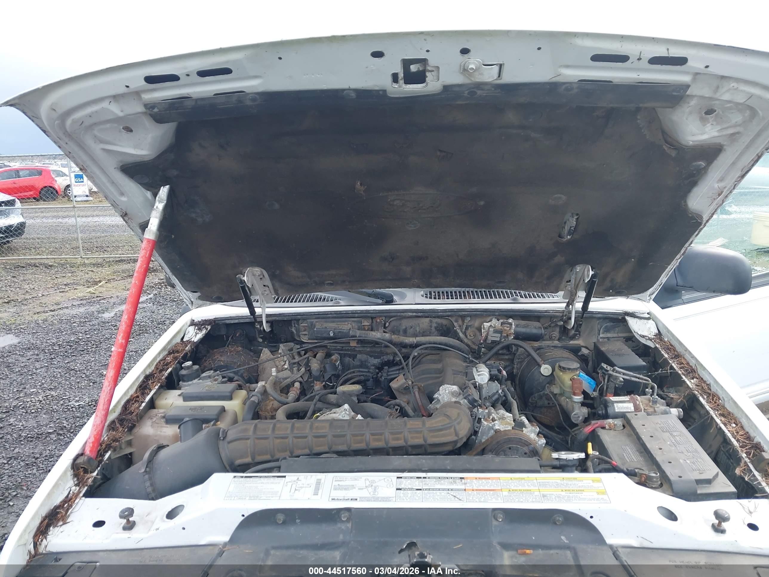 1995 Ford Explorer   Белый vin: 1FMDU32X4SUA09633