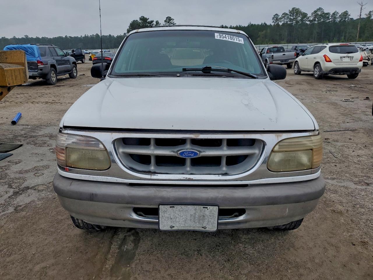 1995 Ford Explorer White vin: 1FMDU32X4SZA90720