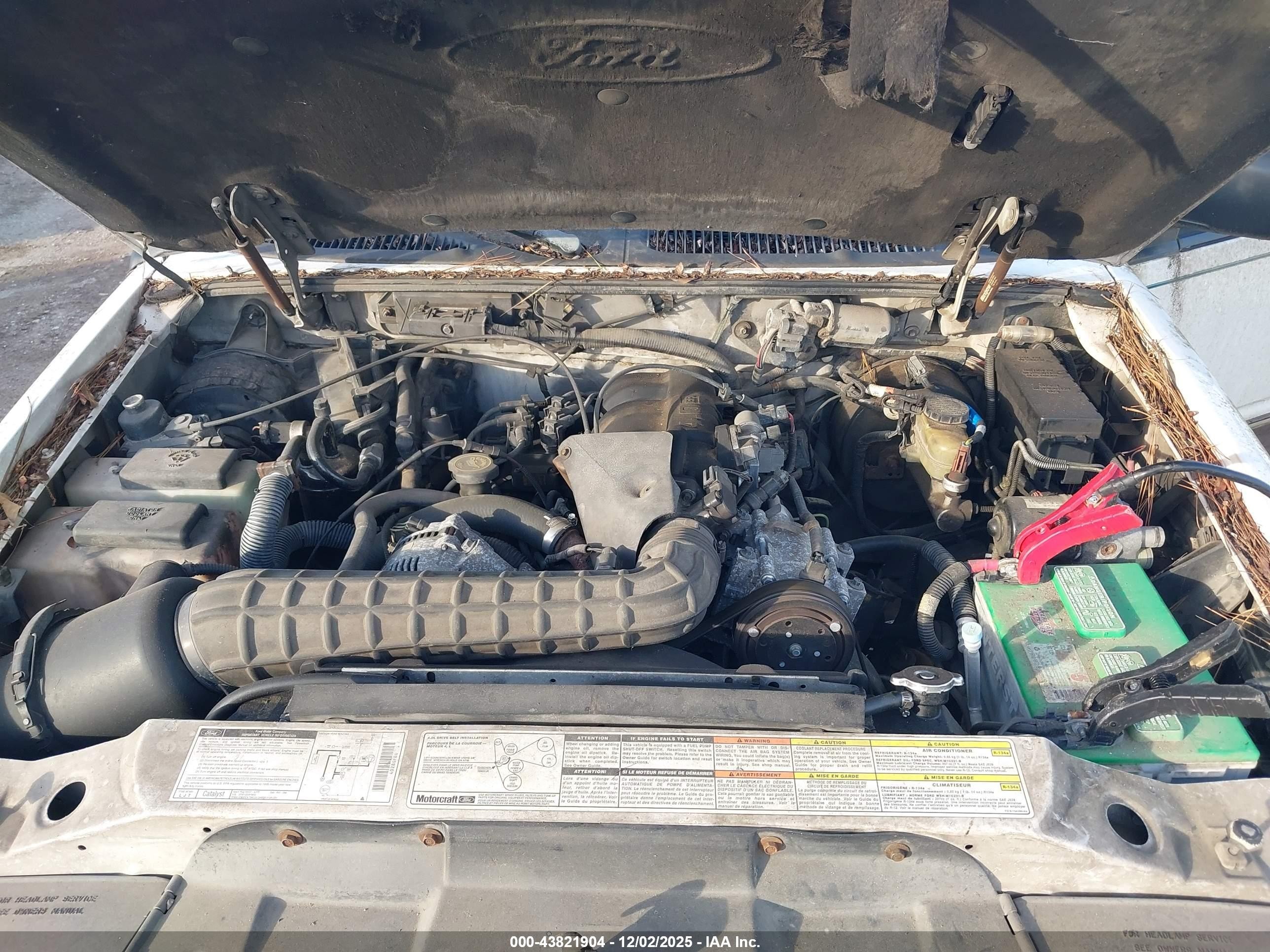 1995 Ford Explorer   White vin: 1FMDU32X4SZB58630
