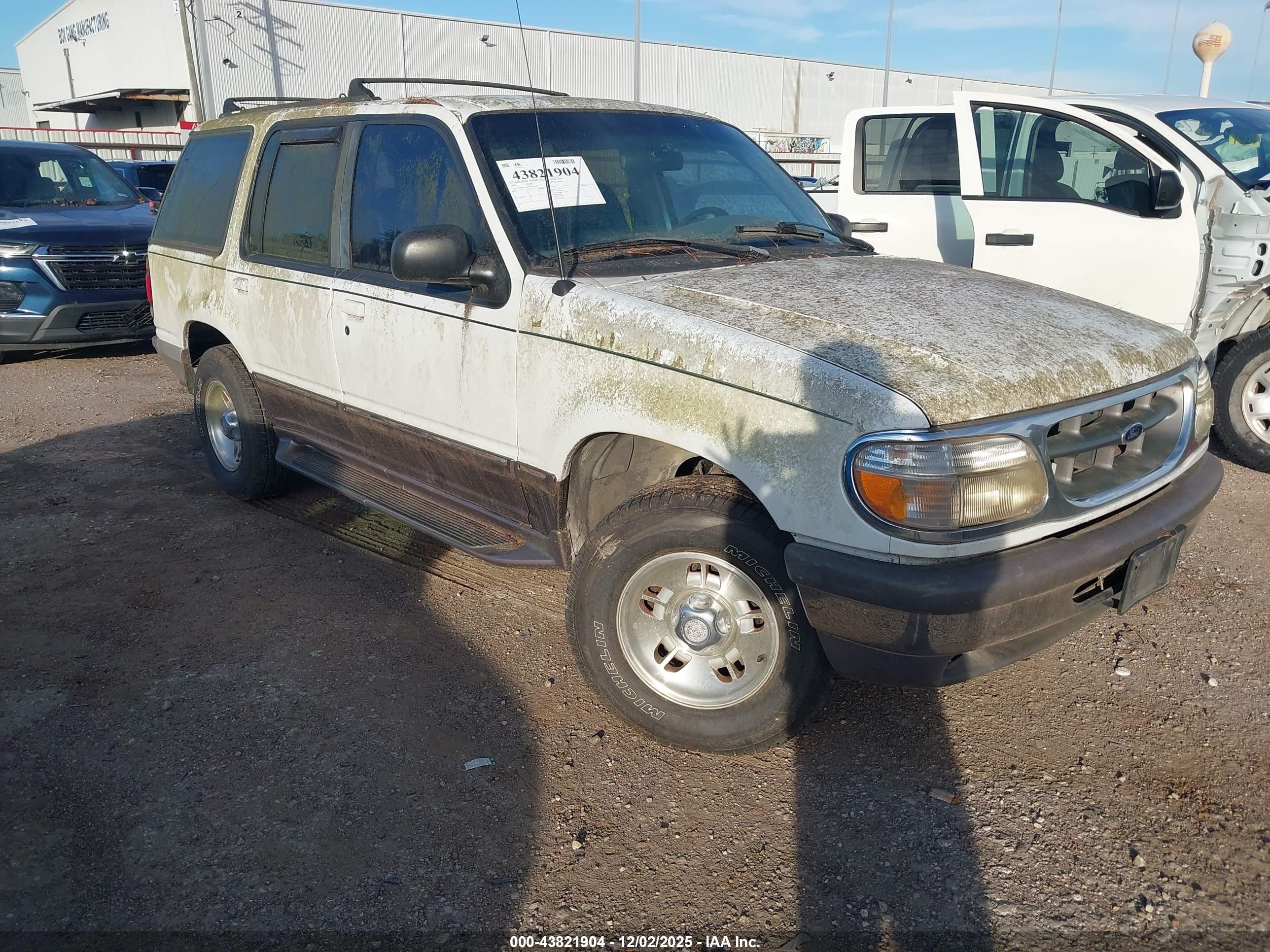 1995 Ford Explorer   White vin: 1FMDU32X4SZB58630