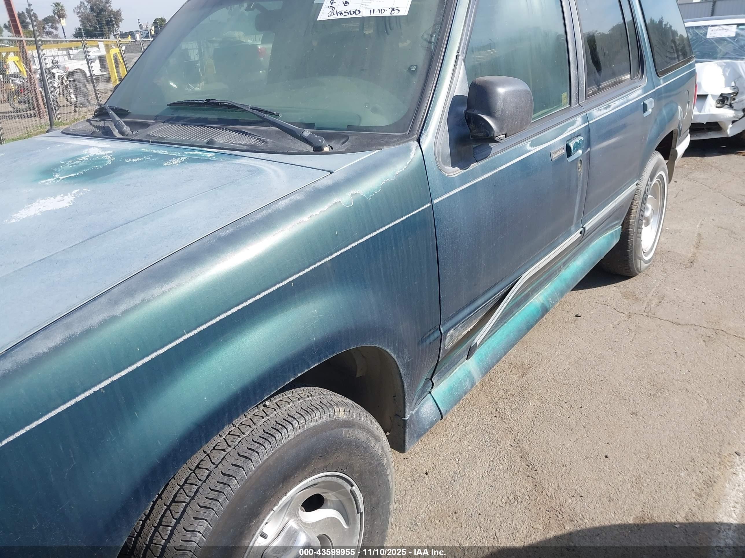 1995 Ford Explorer   Green vin: 1FMDU32X5SZB03474