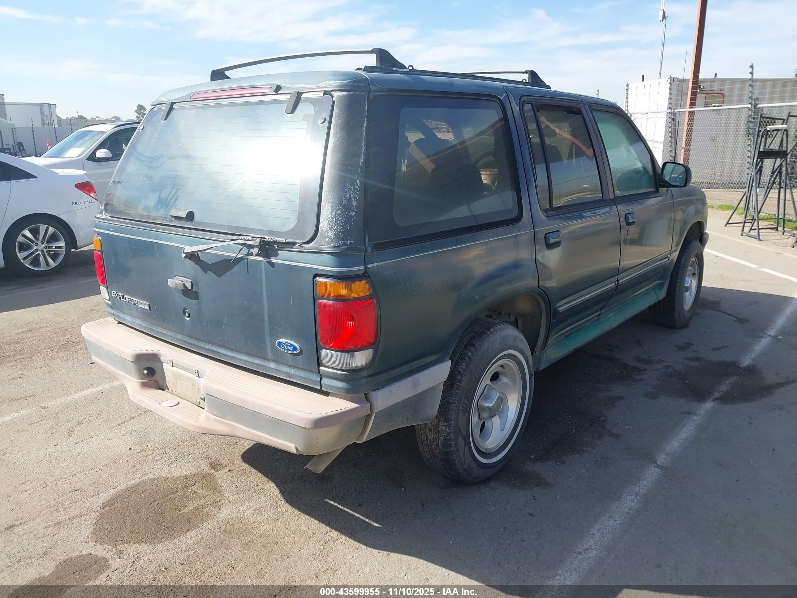 1995 Ford Explorer   Green vin: 1FMDU32X5SZB03474