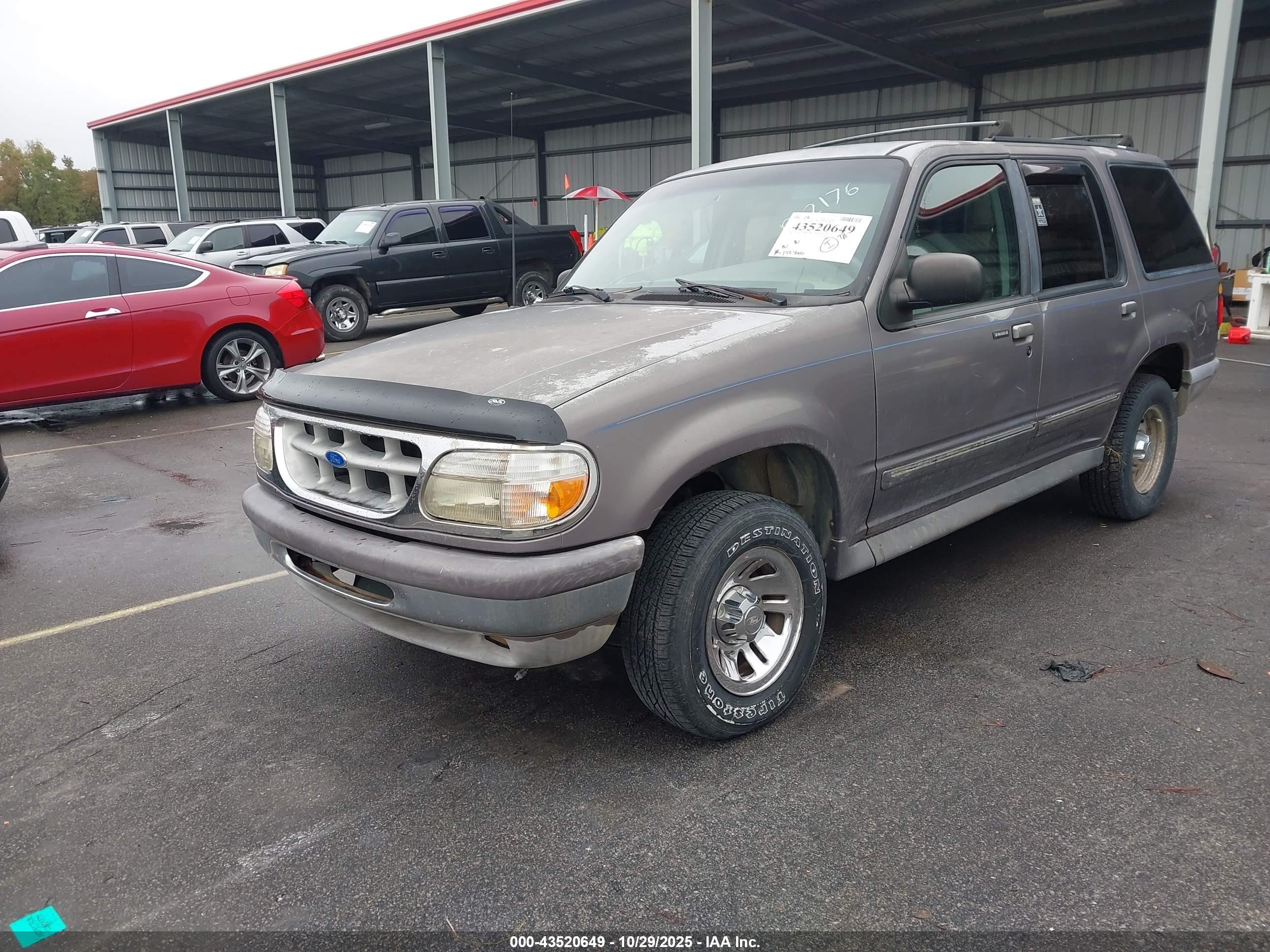 1995 Ford Explorer   Silver vin: 1FMDU32X6SUA12176