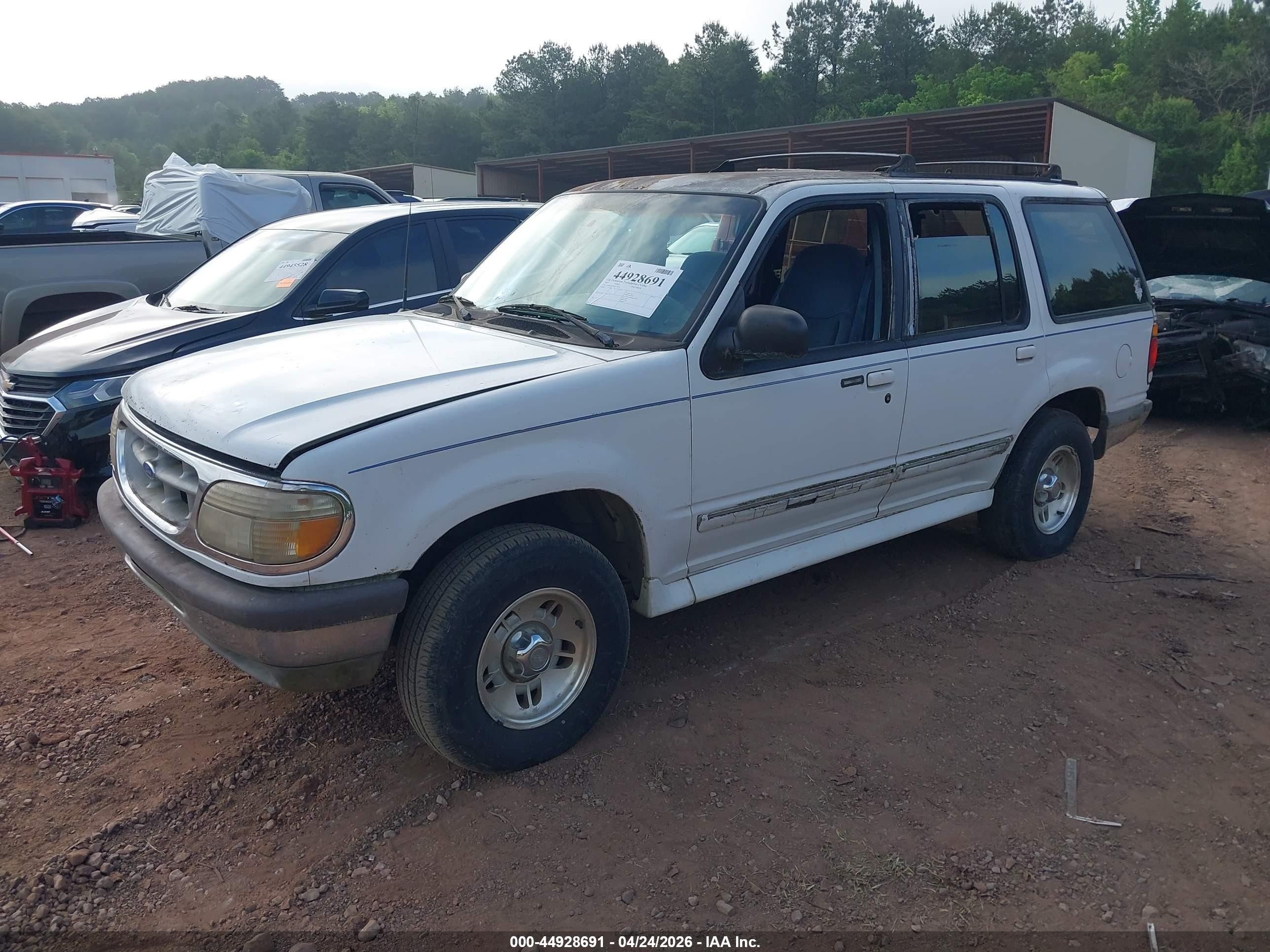 1995 Ford Explorer   White vin: 1FMDU32X6SUC18324