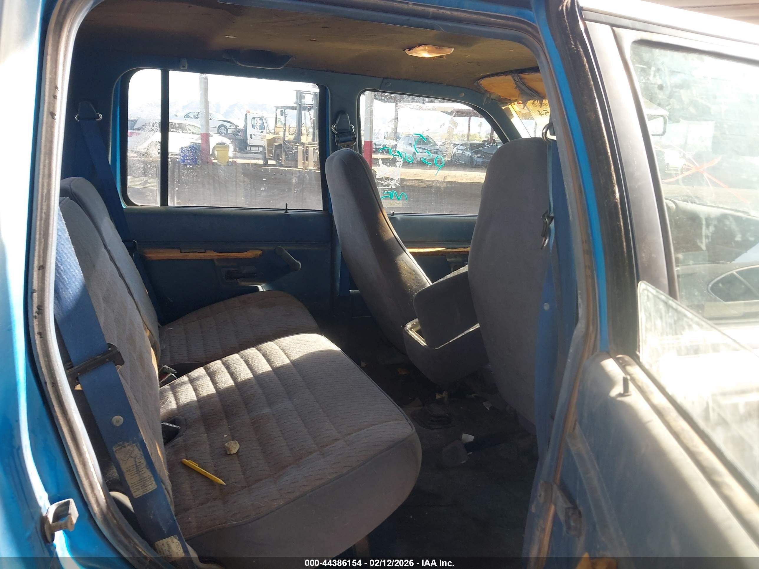 1994 Ford Explorer   Серый vin: 1FMDU32X7RUA13475