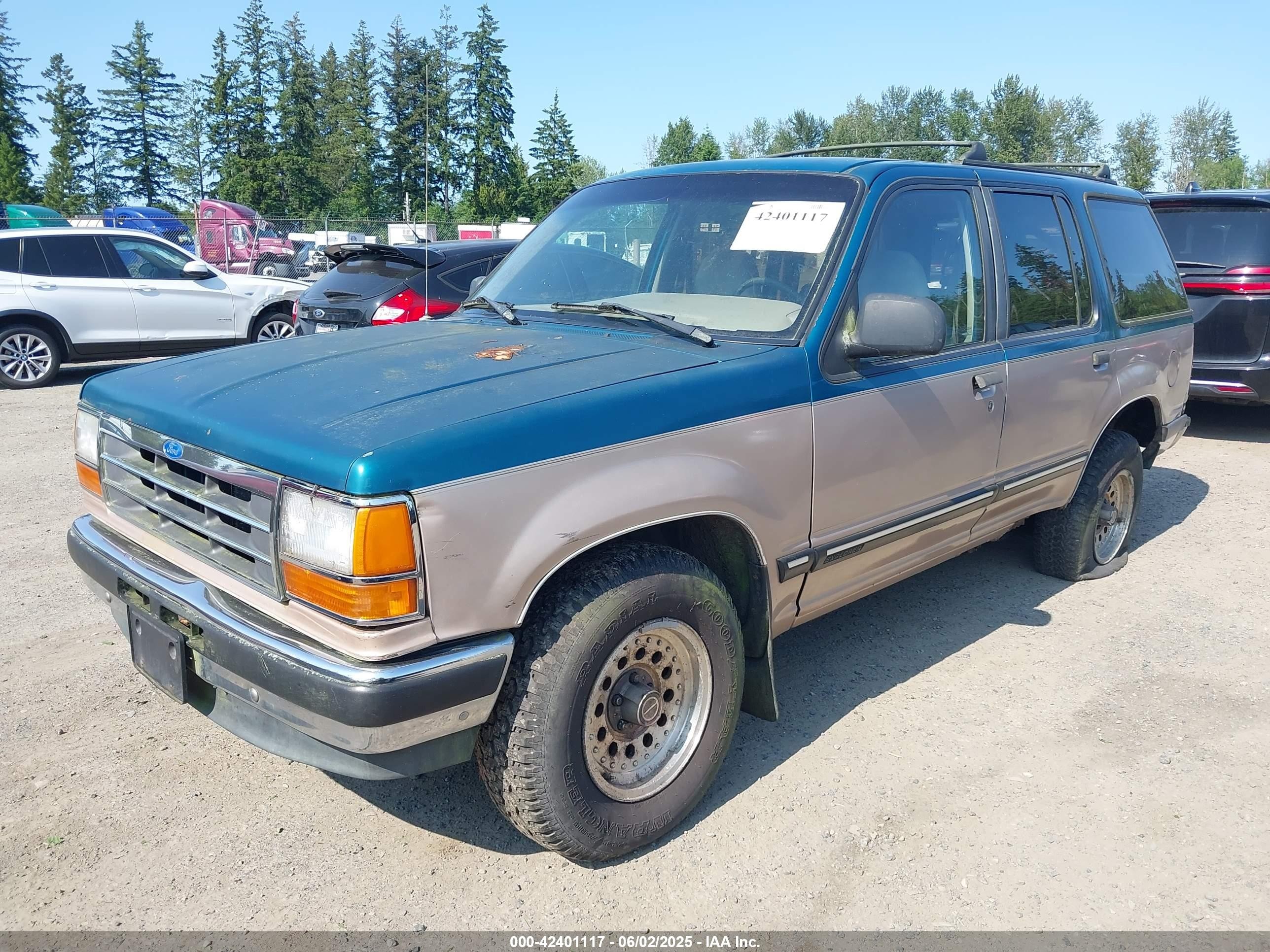 1992 Ford Explorer   Blue vin: 1FMDU32X8NUA75834