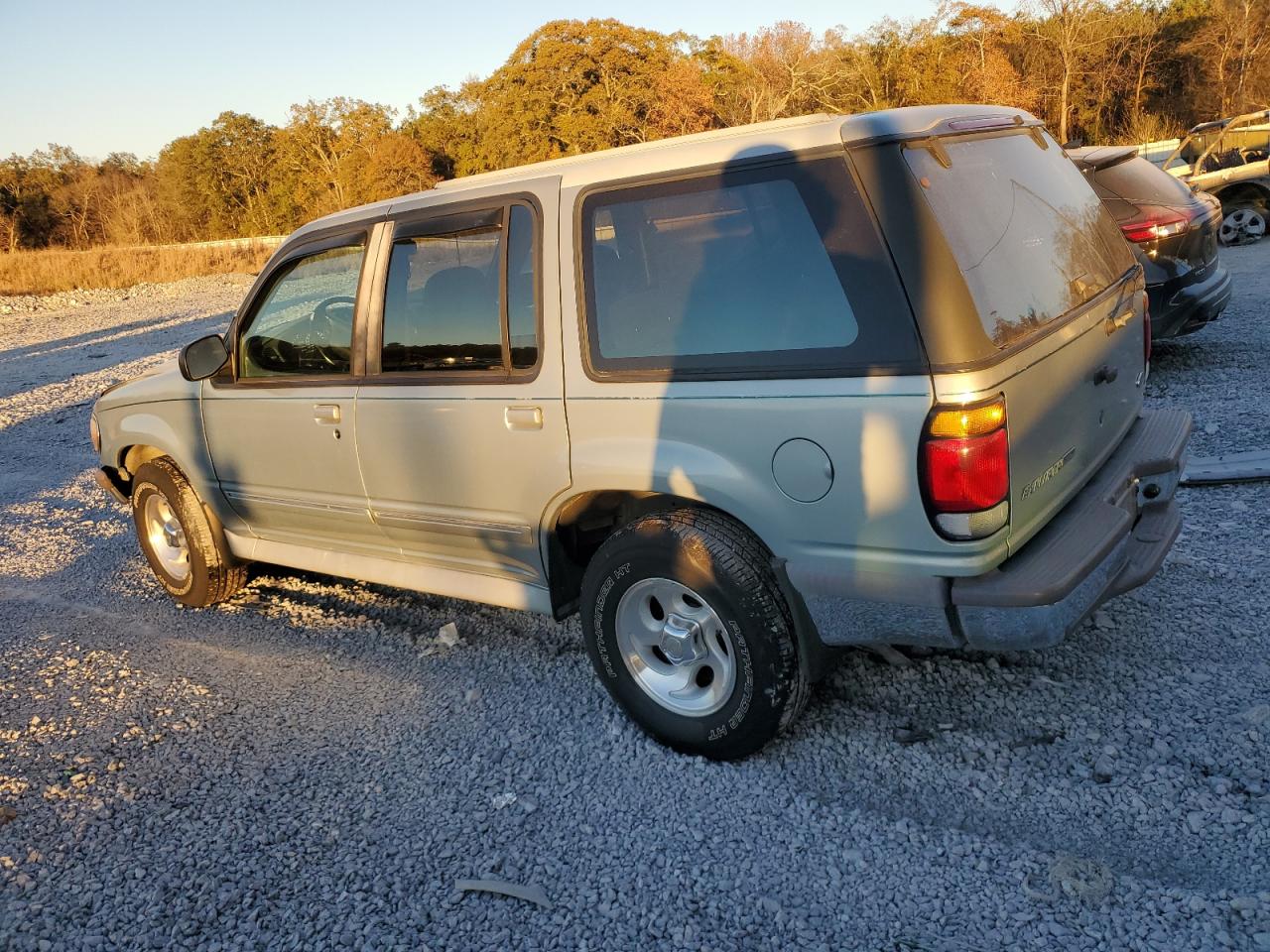 1995 Ford Explorer Blue vin: 1FMDU32X9SZB85841