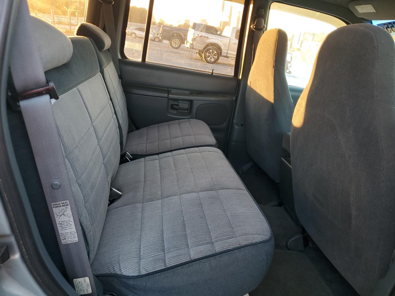 1995 Ford Explorer Blue vin: 1FMDU32X9SZB85841