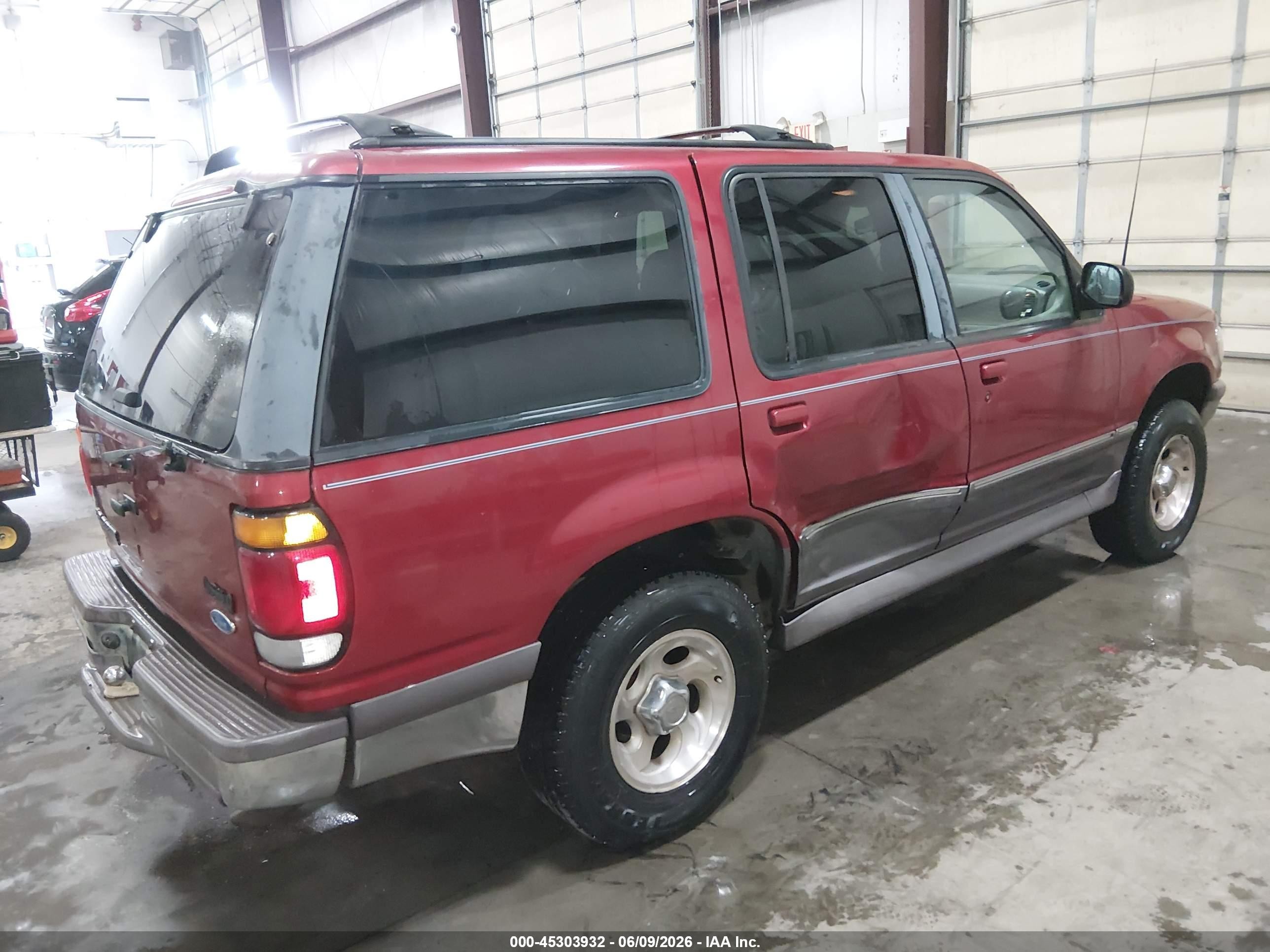 1997 Ford Explorer Eddie Bauer/limited/xl/xlt Red vin: 1FMDU34E0VUD16684
