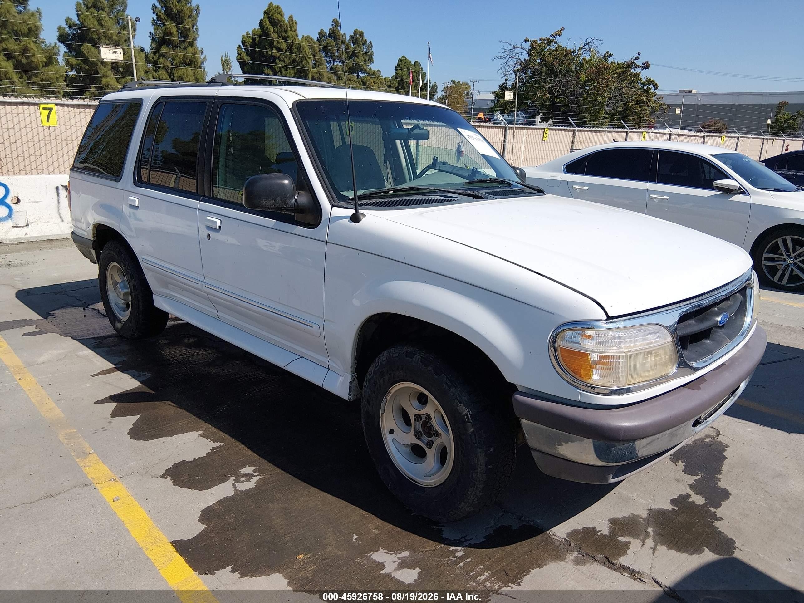 1997 Ford Explorer Eddie Bauer/limited/xl/xlt White vin: 1FMDU34E2VZB82148