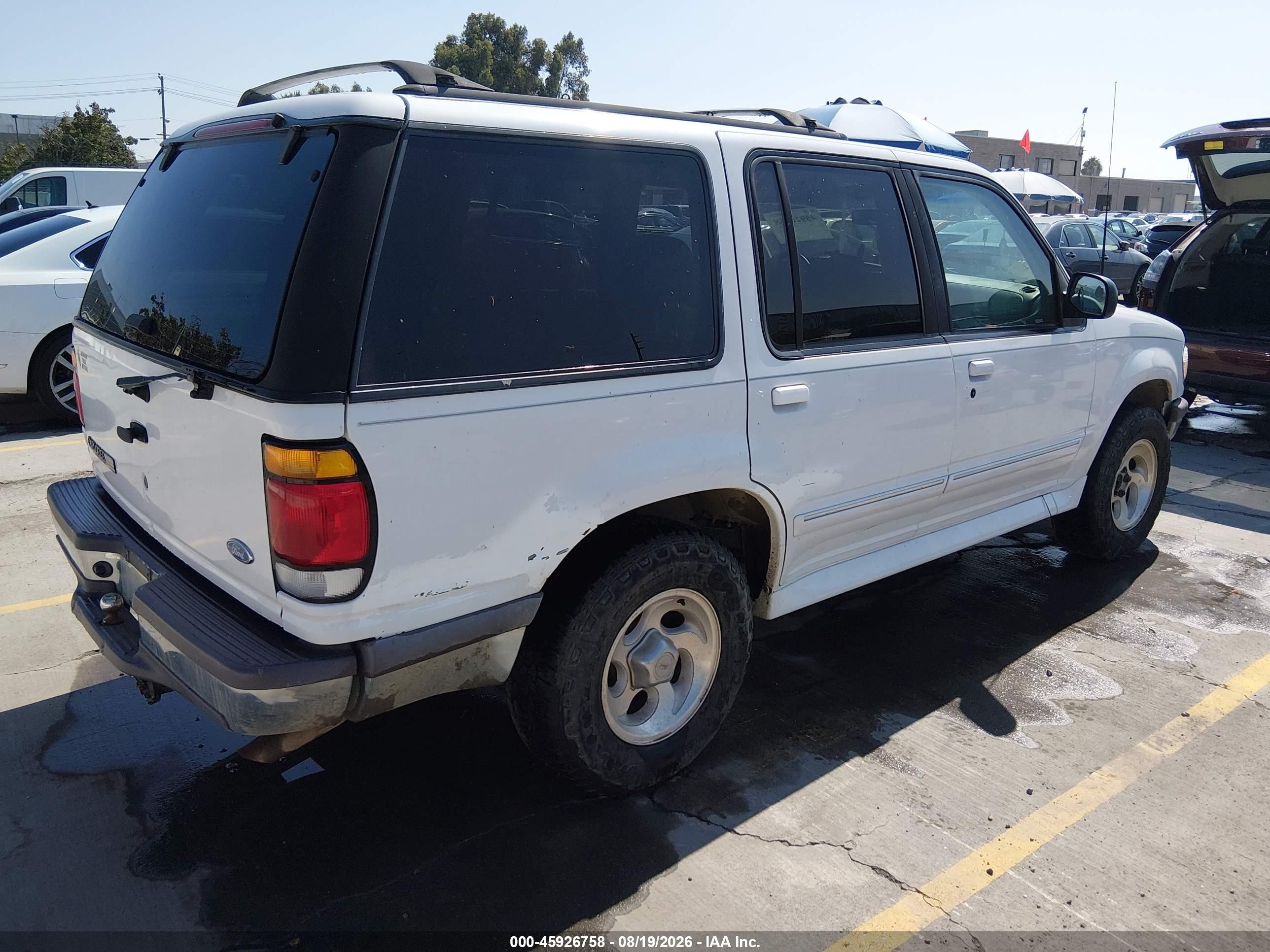 1997 Ford Explorer Eddie Bauer/limited/xl/xlt White vin: 1FMDU34E2VZB82148