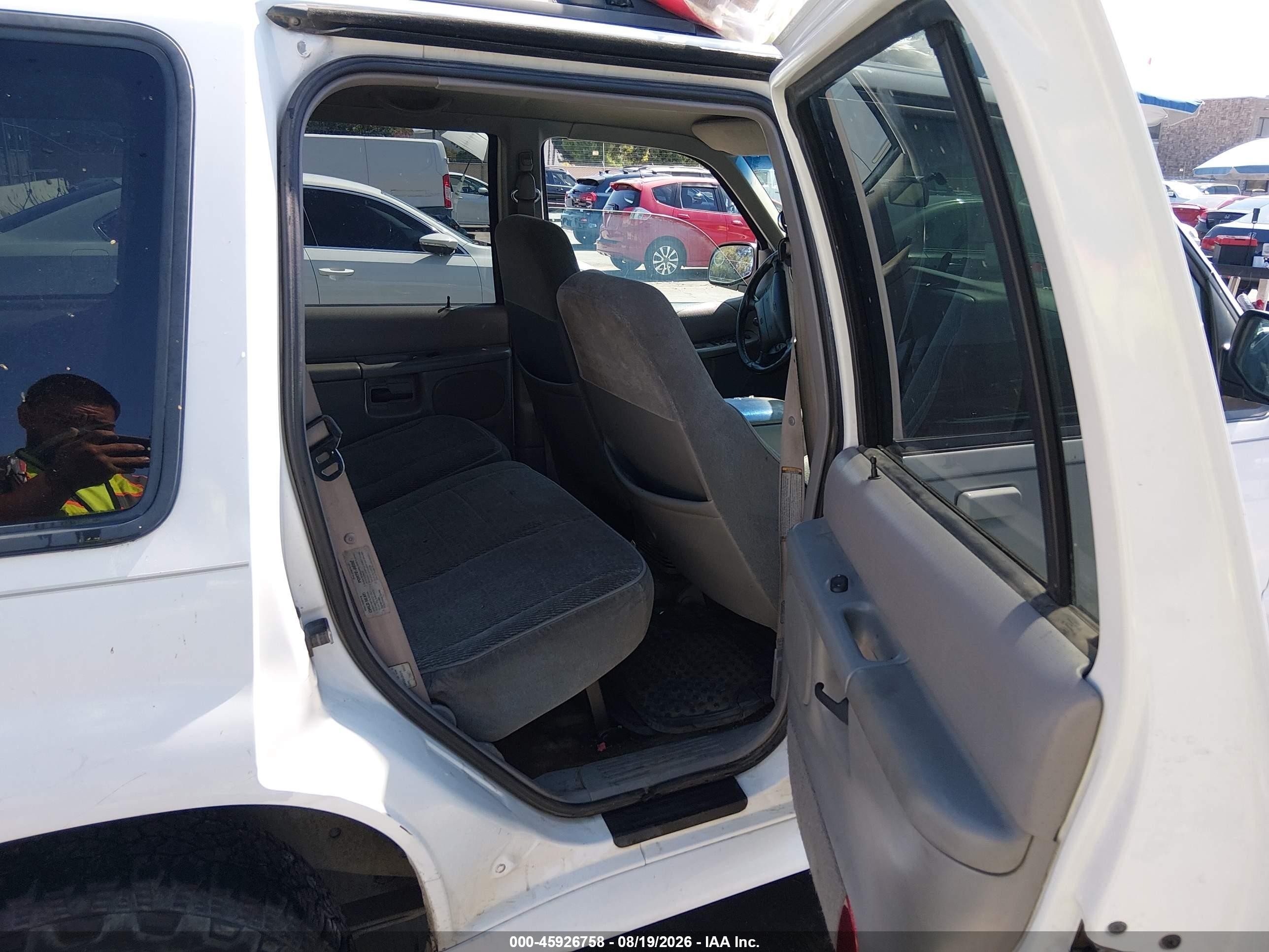 1997 Ford Explorer Eddie Bauer/limited/xl/xlt White vin: 1FMDU34E2VZB82148