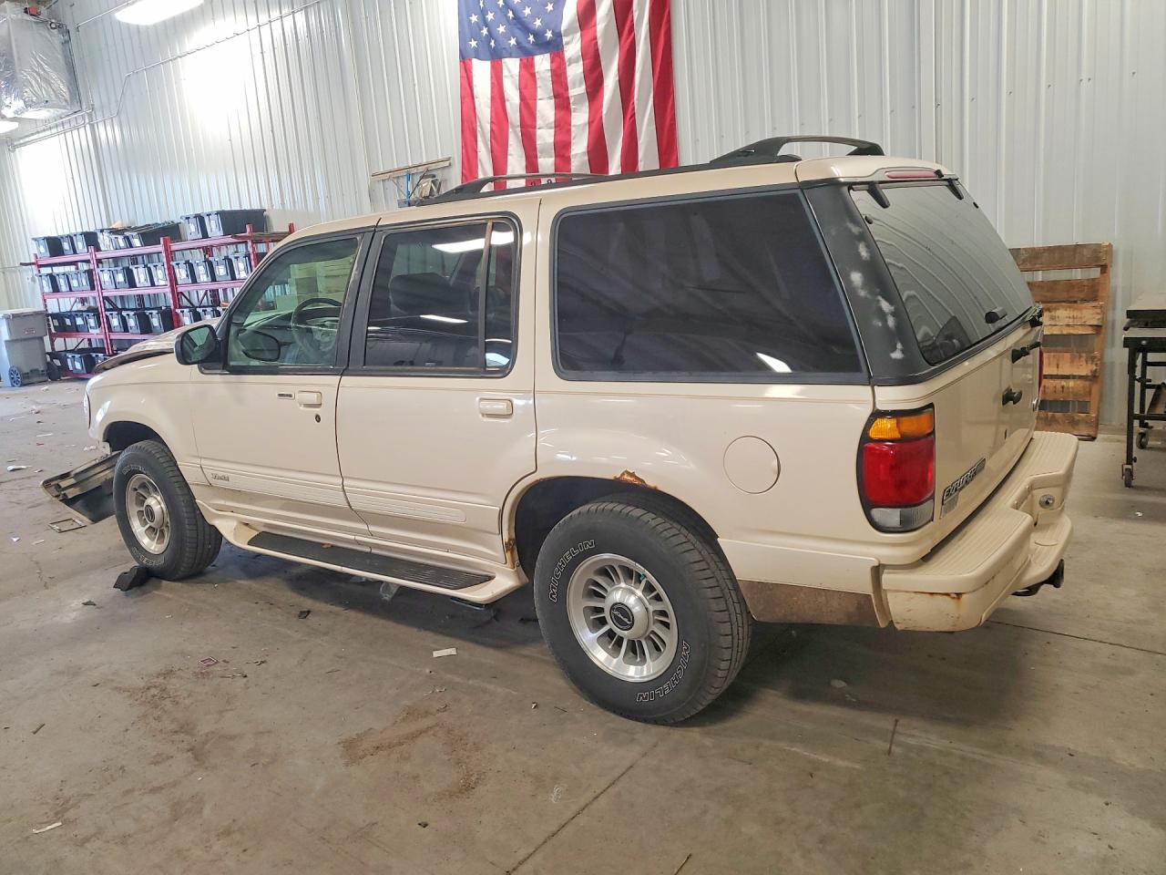 1997 Ford Explorer Cream vin: 1FMDU34E3VZB62443