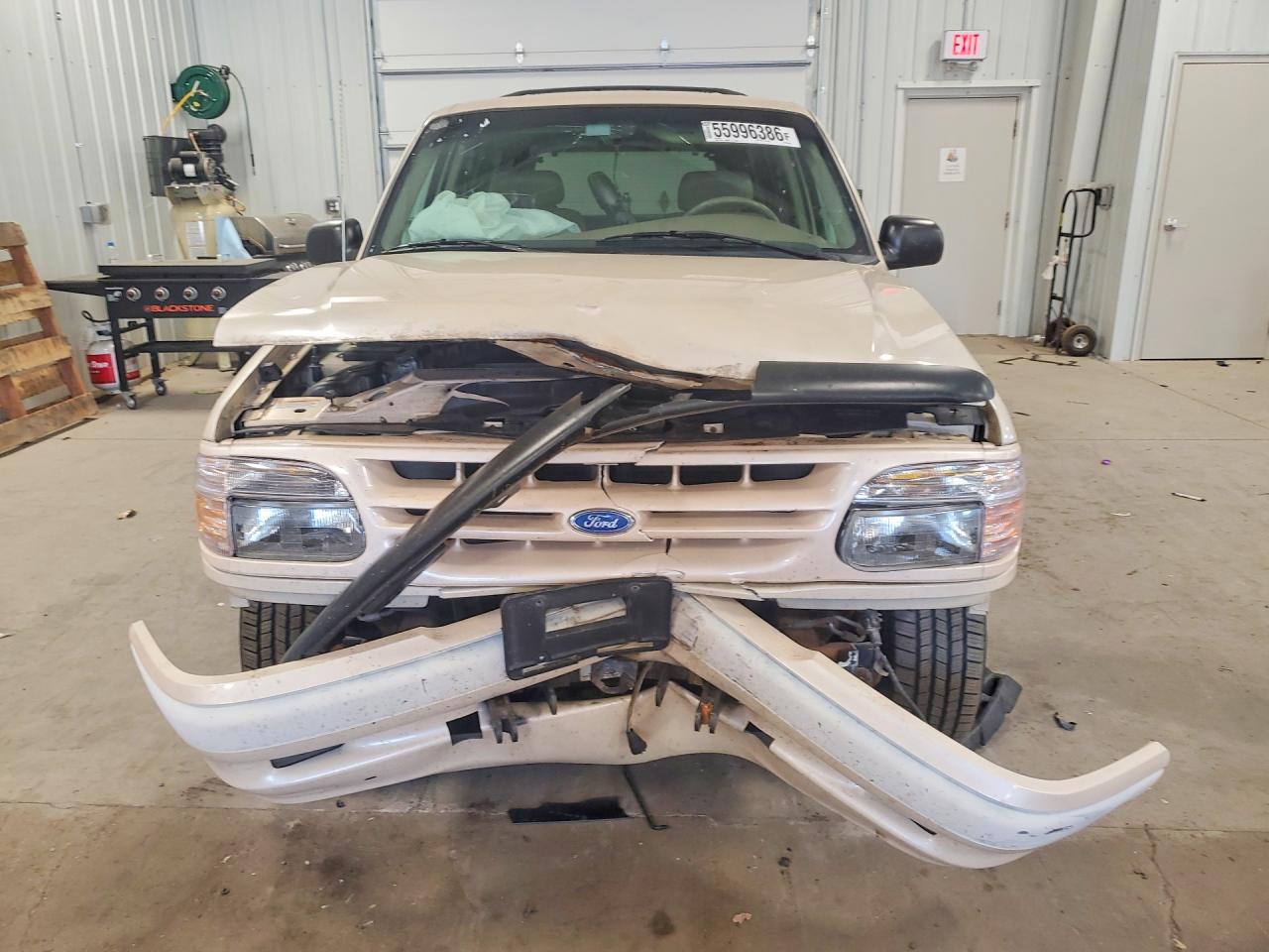 1997 Ford Explorer Cream vin: 1FMDU34E3VZB62443