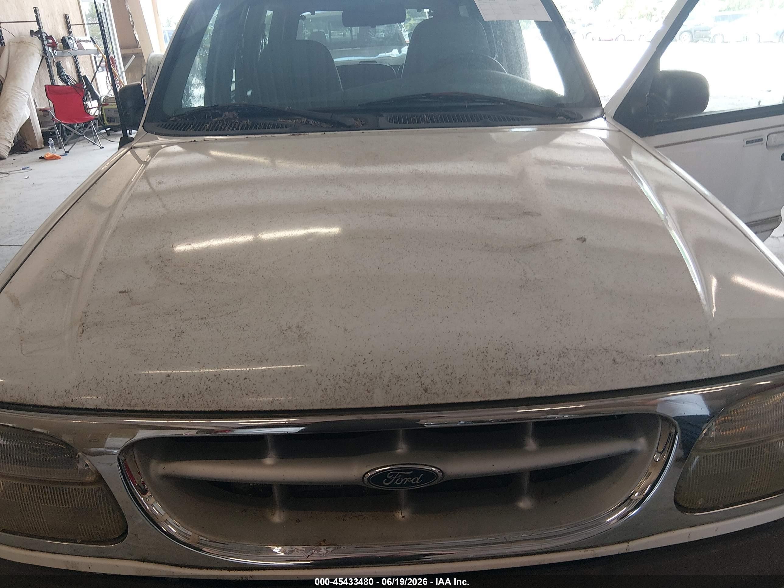 1997 Ford Explorer Eddie Bauer/limited/xl/xlt White vin: 1FMDU34E6VUD31643