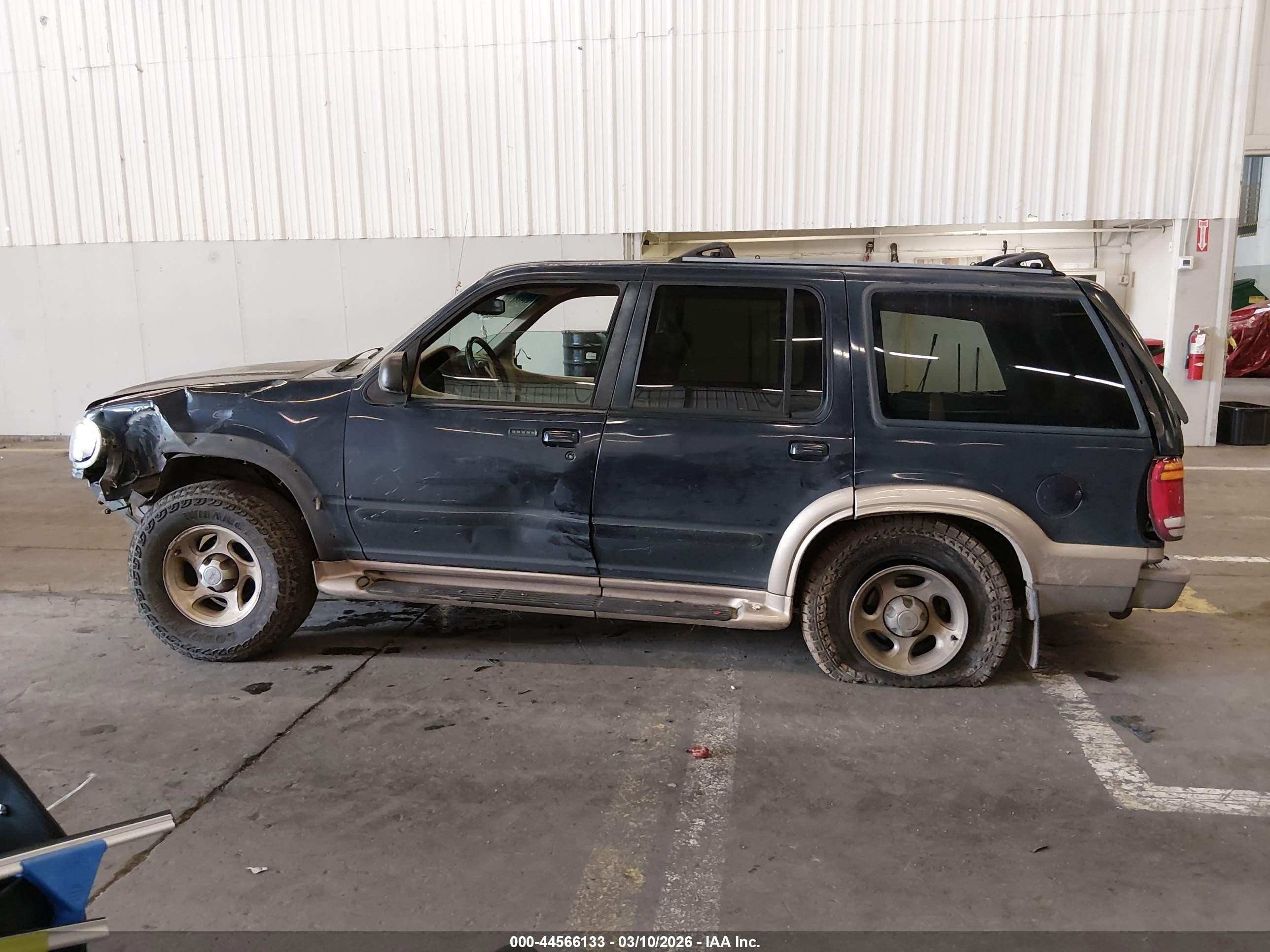 1999 Ford Explorer Eddie Bauer/limited/xlt Черный vin: 1FMDU34E7XZA77334