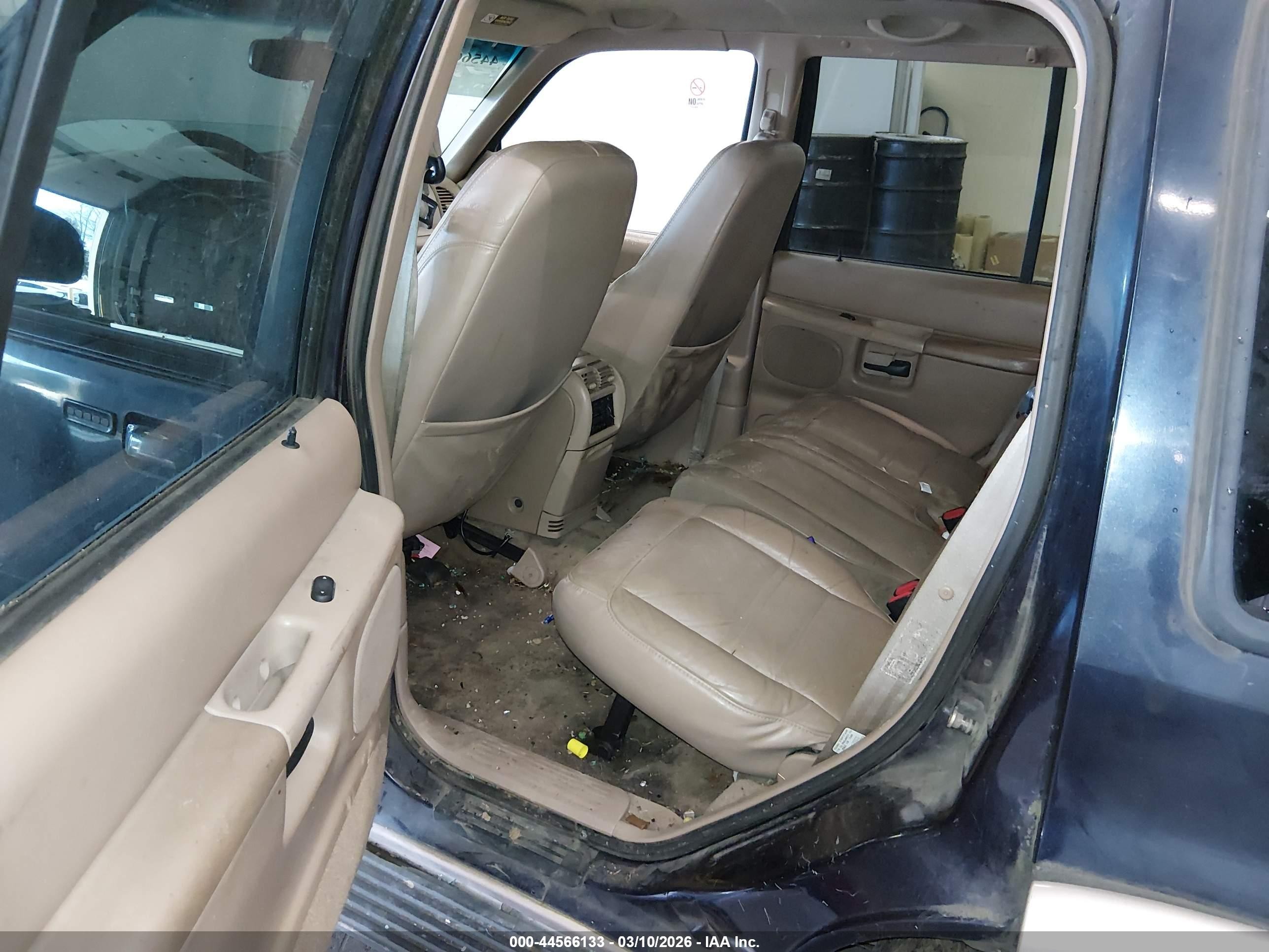 1999 Ford Explorer Eddie Bauer/limited/xlt Черный vin: 1FMDU34E7XZA77334