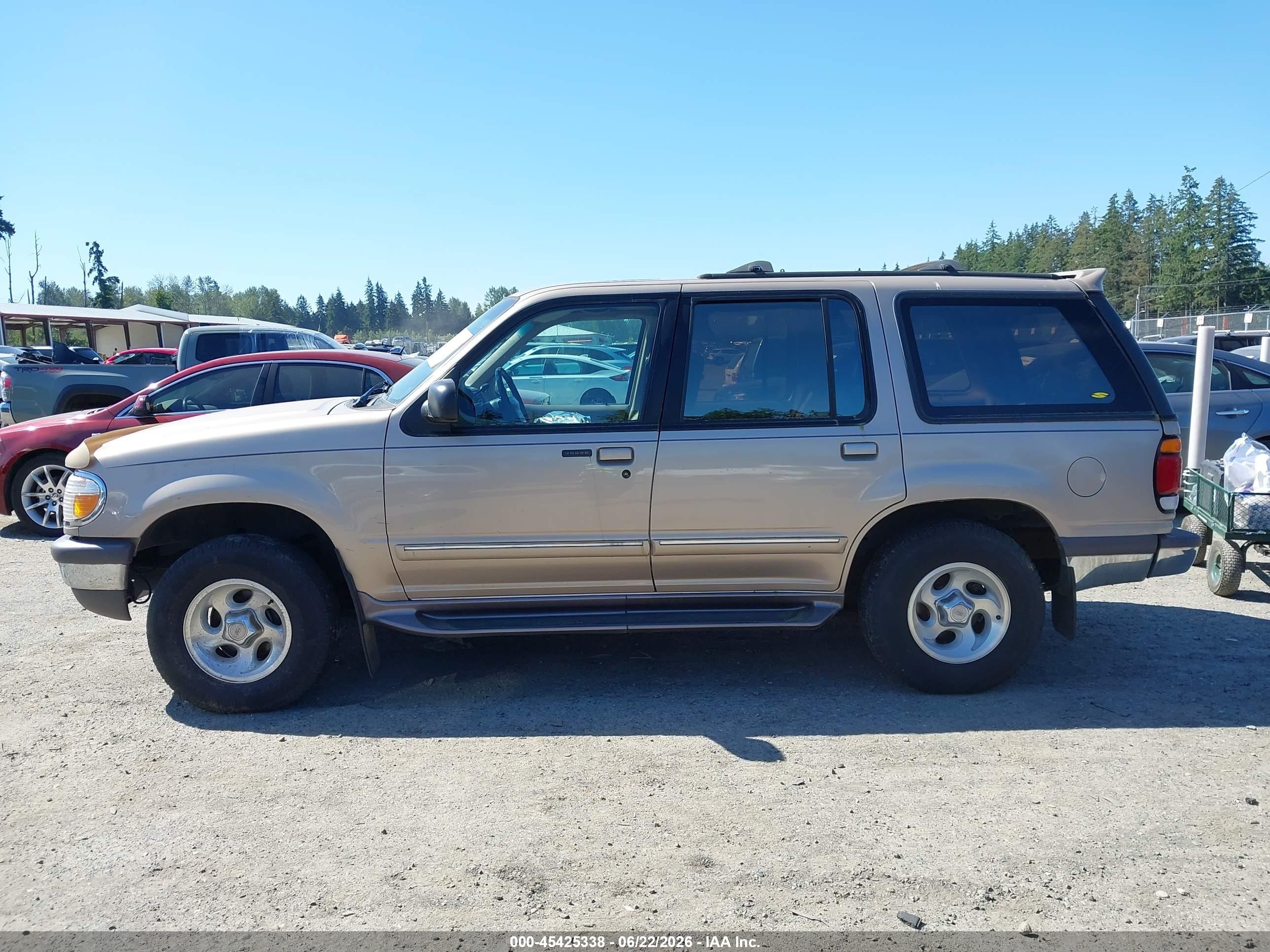 1997 Ford Explorer   Brown vin: 1FMDU34E9VUB58572
