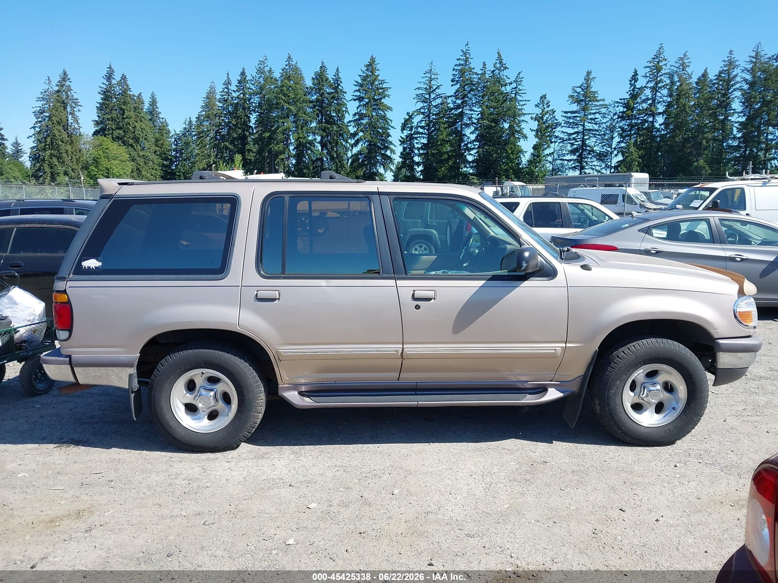1997 Ford Explorer   Brown vin: 1FMDU34E9VUB58572