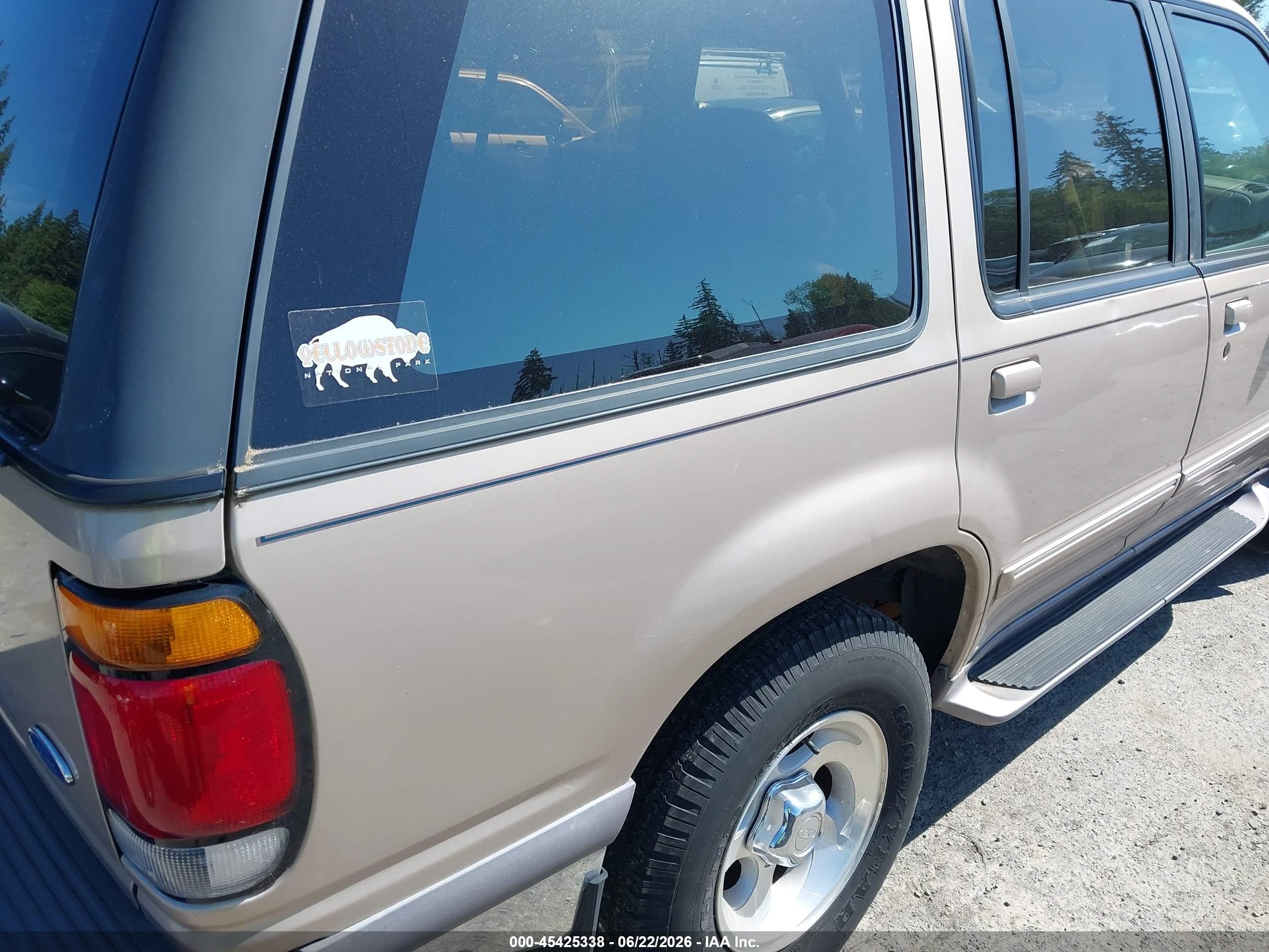 1997 Ford Explorer   Brown vin: 1FMDU34E9VUB58572