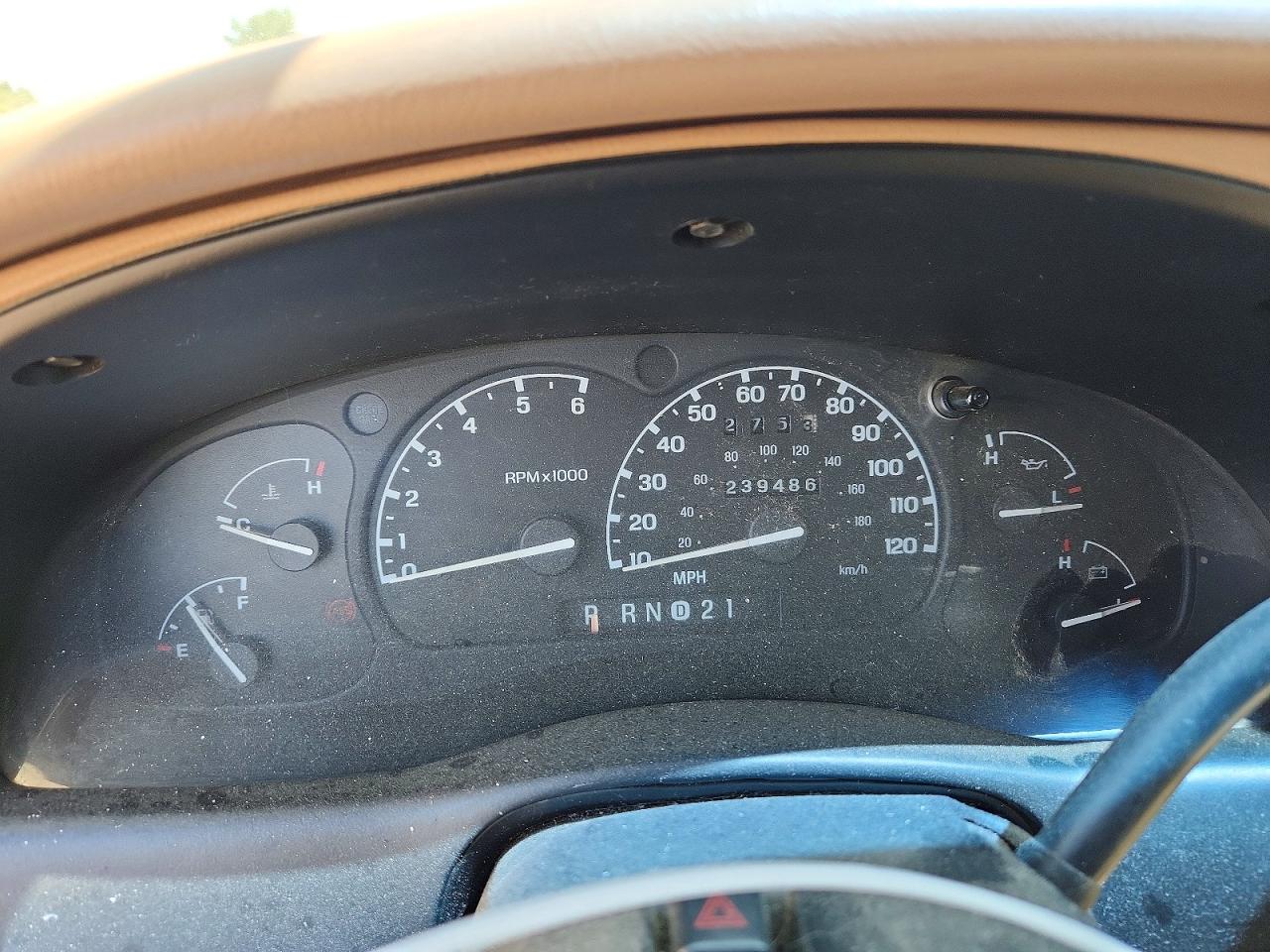 1997 Ford Explorer Beige vin: 1FMDU34E9VZB66657