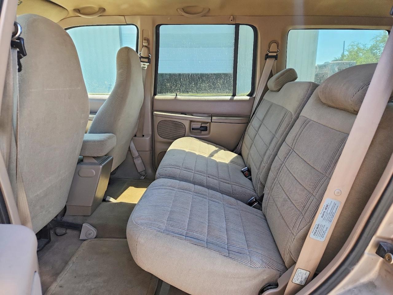 1997 Ford Explorer Beige vin: 1FMDU34E9VZB66657